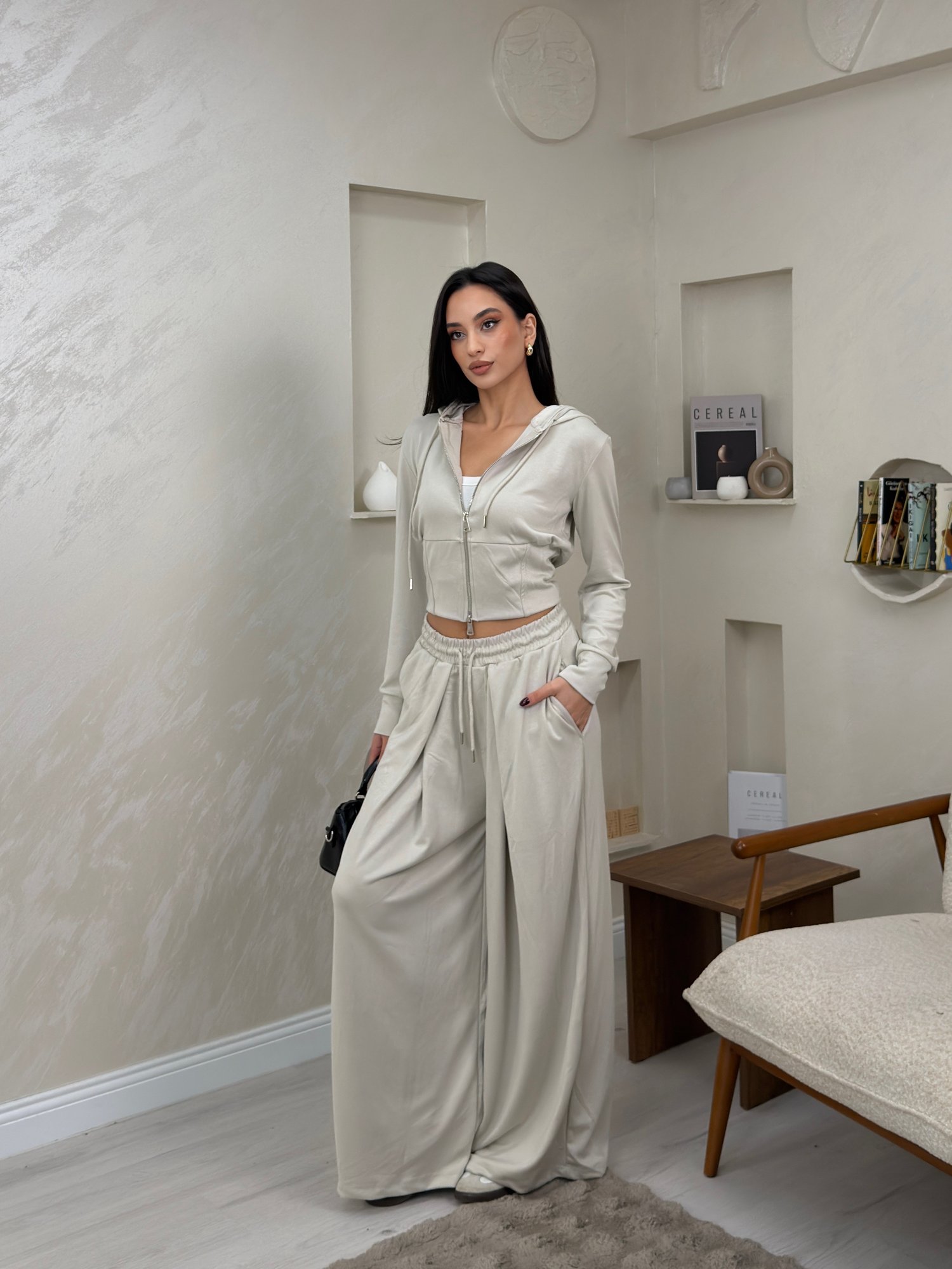 Paloma Krem Renkli Kapüşonlu Fermuarlı Bol Paça Kadın Alt - Üst Takım | miraylawear