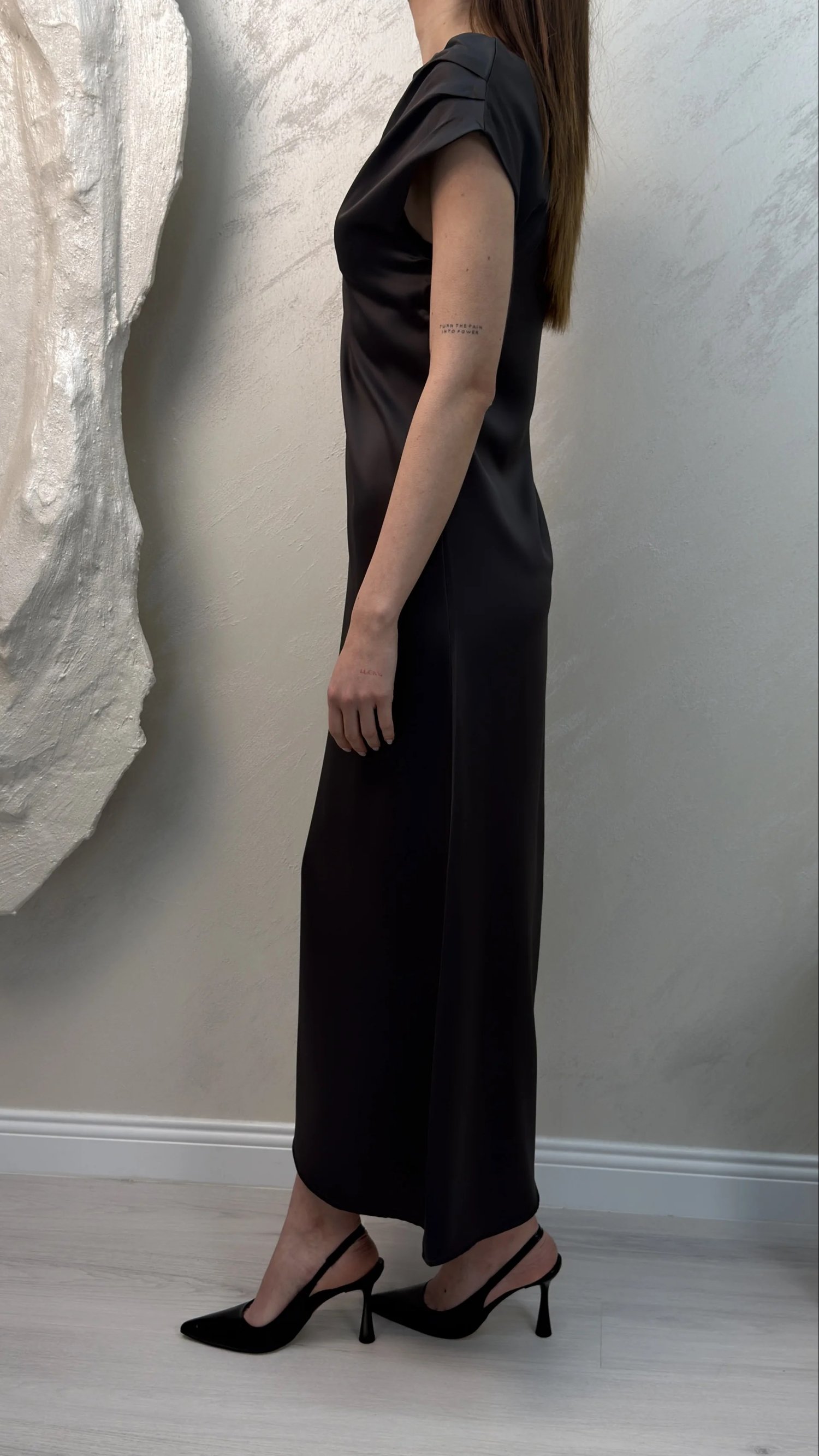 SATEN MAXİ ELBİSE-FÜME