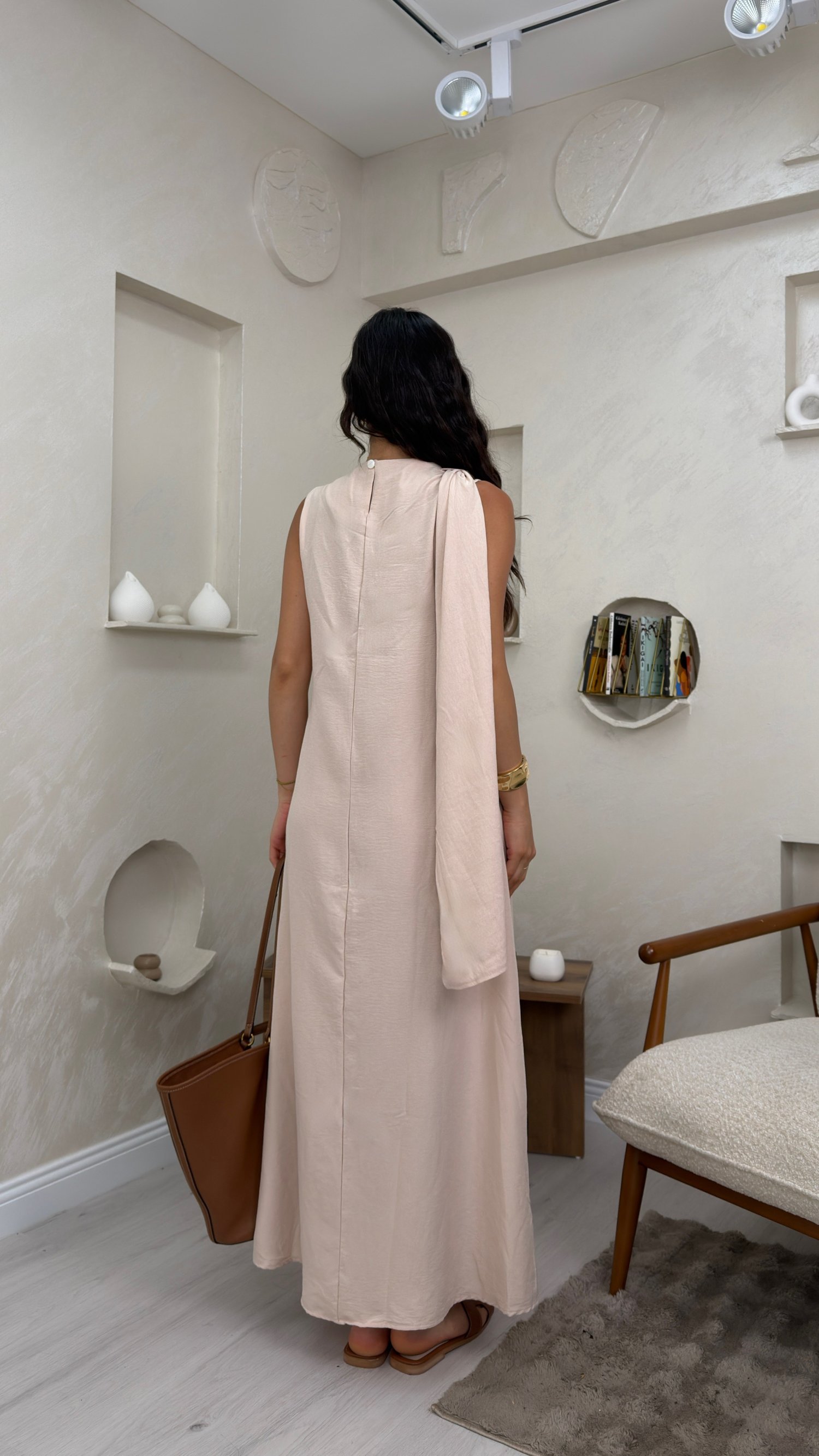 WENDY KREM RENKLİ ŞAL DETAYLI KADIN MAXİ ELBİSE