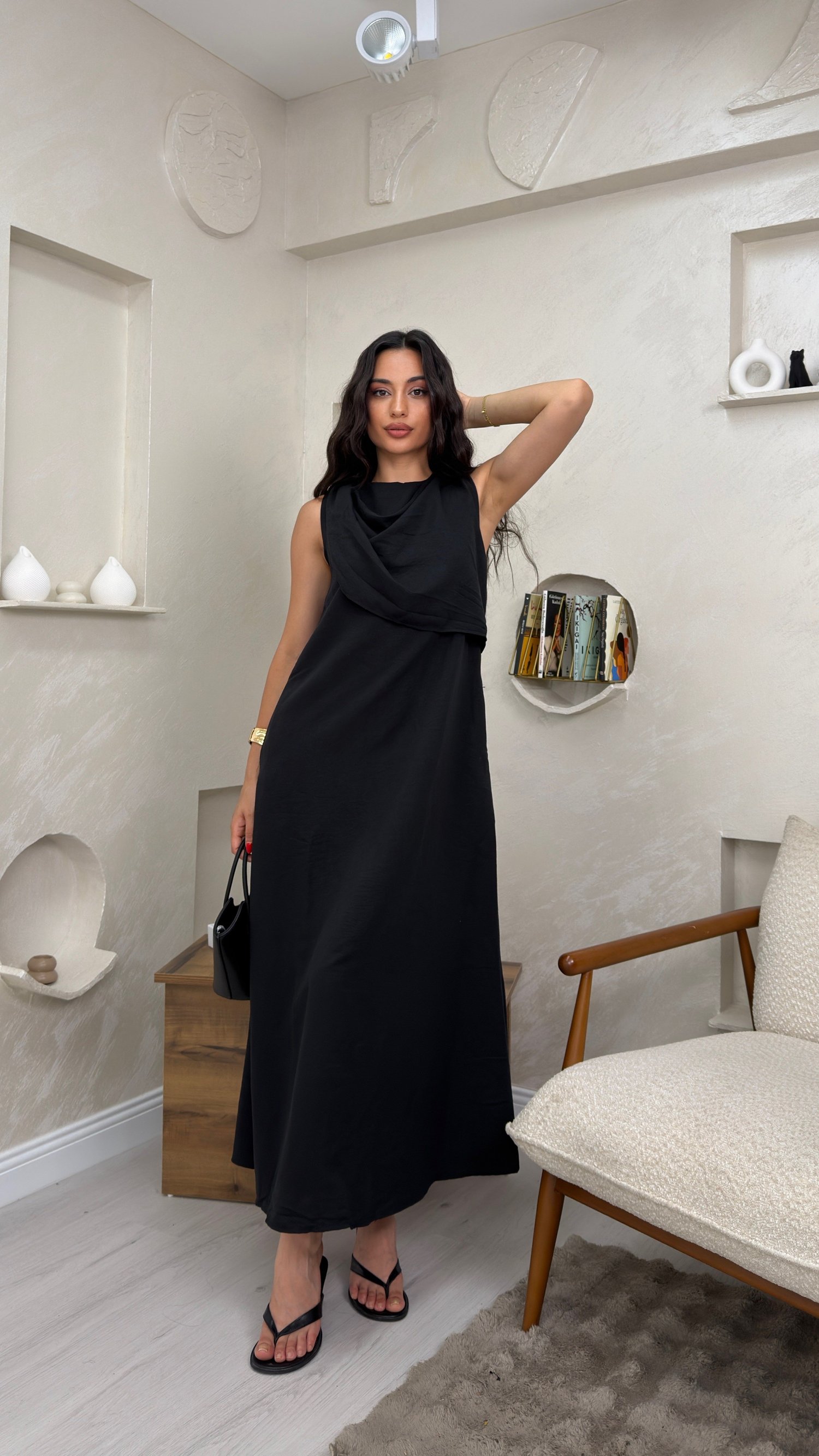 WENDY SİYAH RENKLİ ŞAL DETAYLI KADIN MAXİ ELBİSE