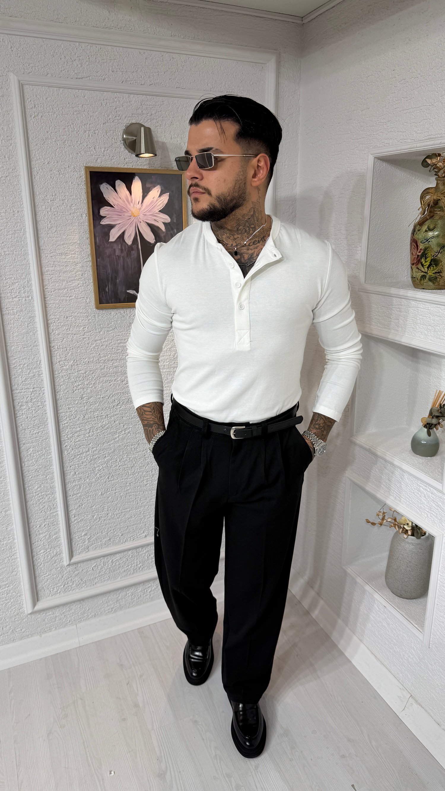 Beyaz Hakim Yaka Düğmeli Uzun Kollu Body