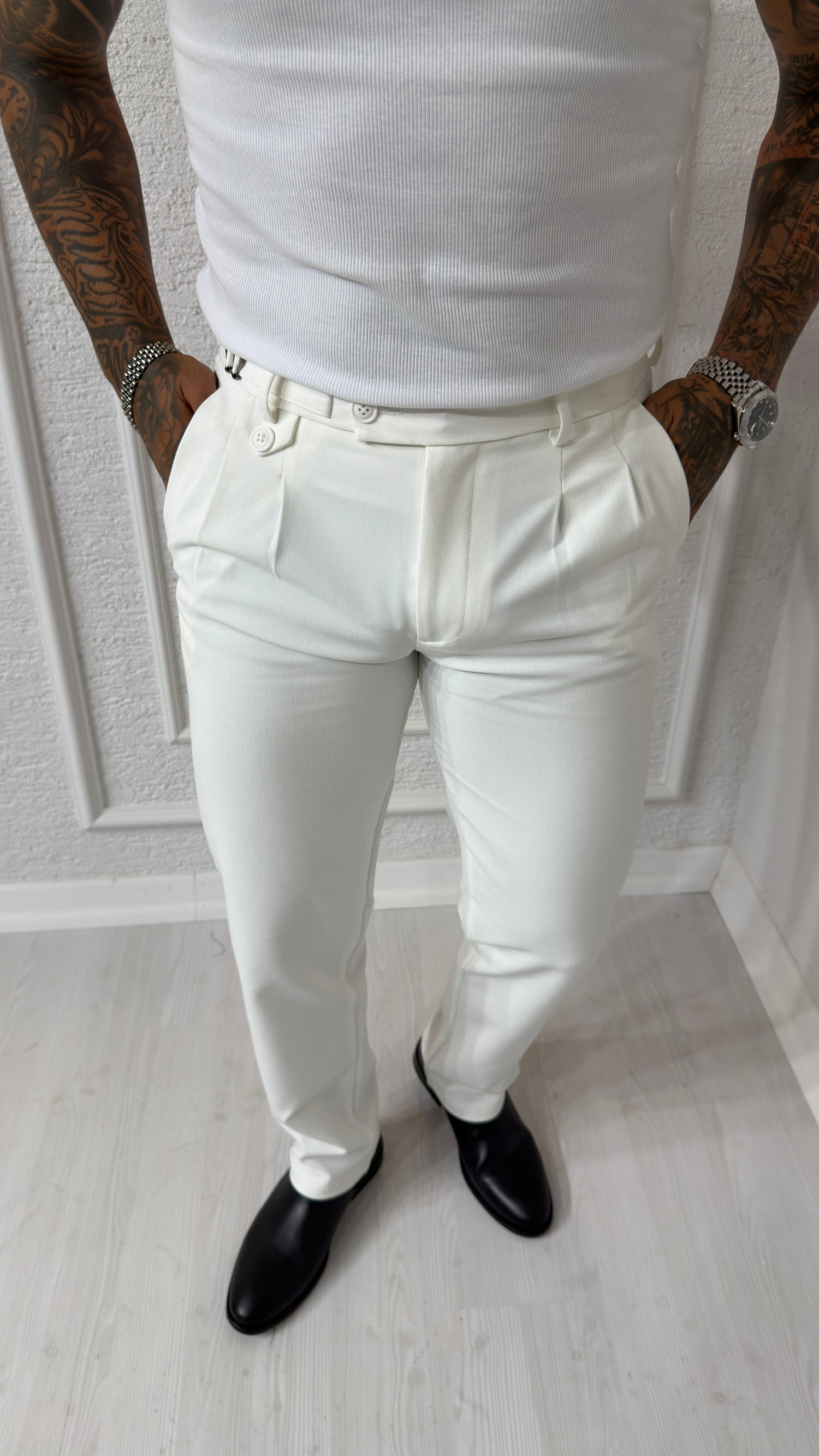 Beyaz Modern Fit Pileli Pantolon