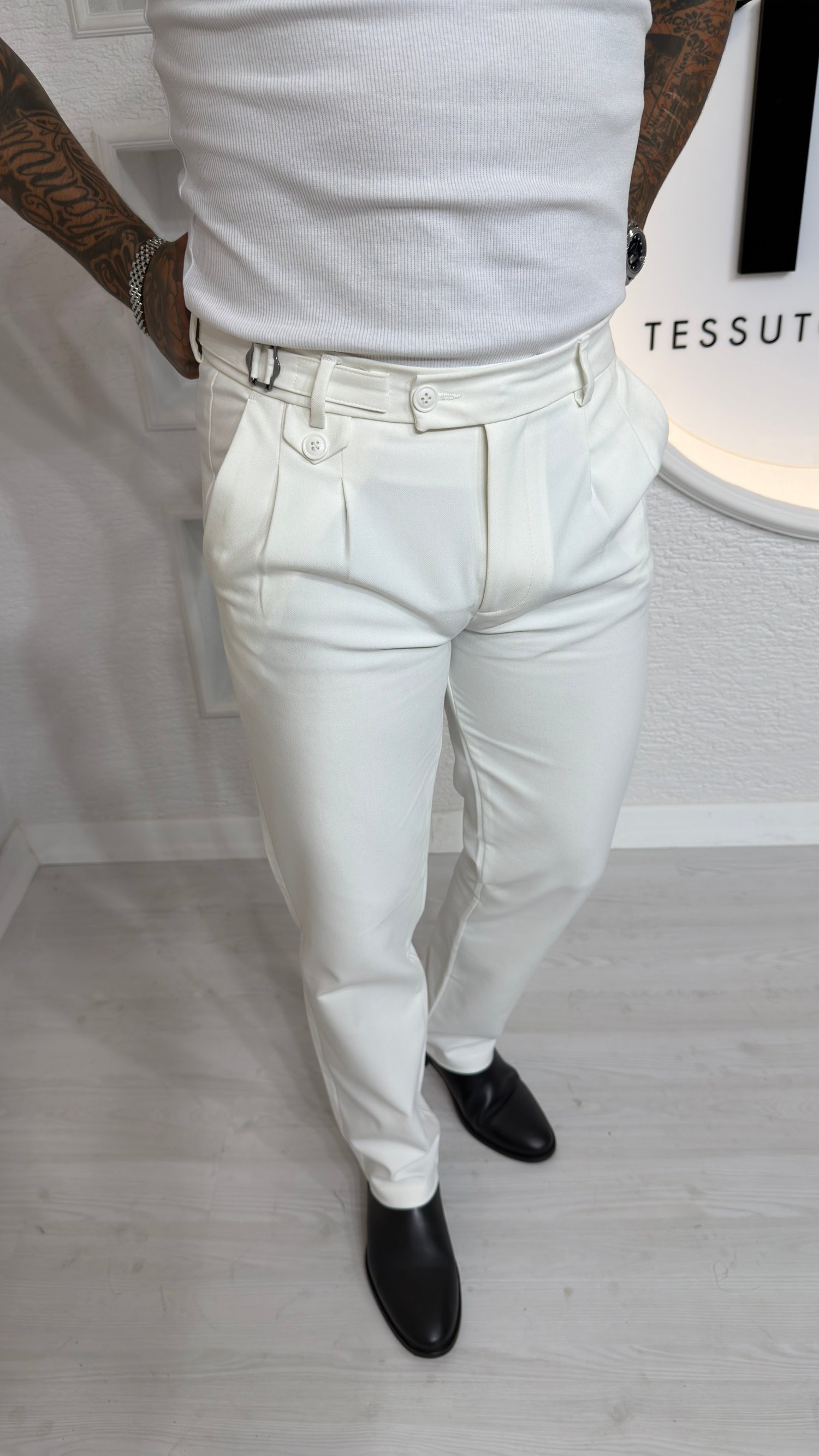 Beyaz Modern Fit Pileli Pantolon