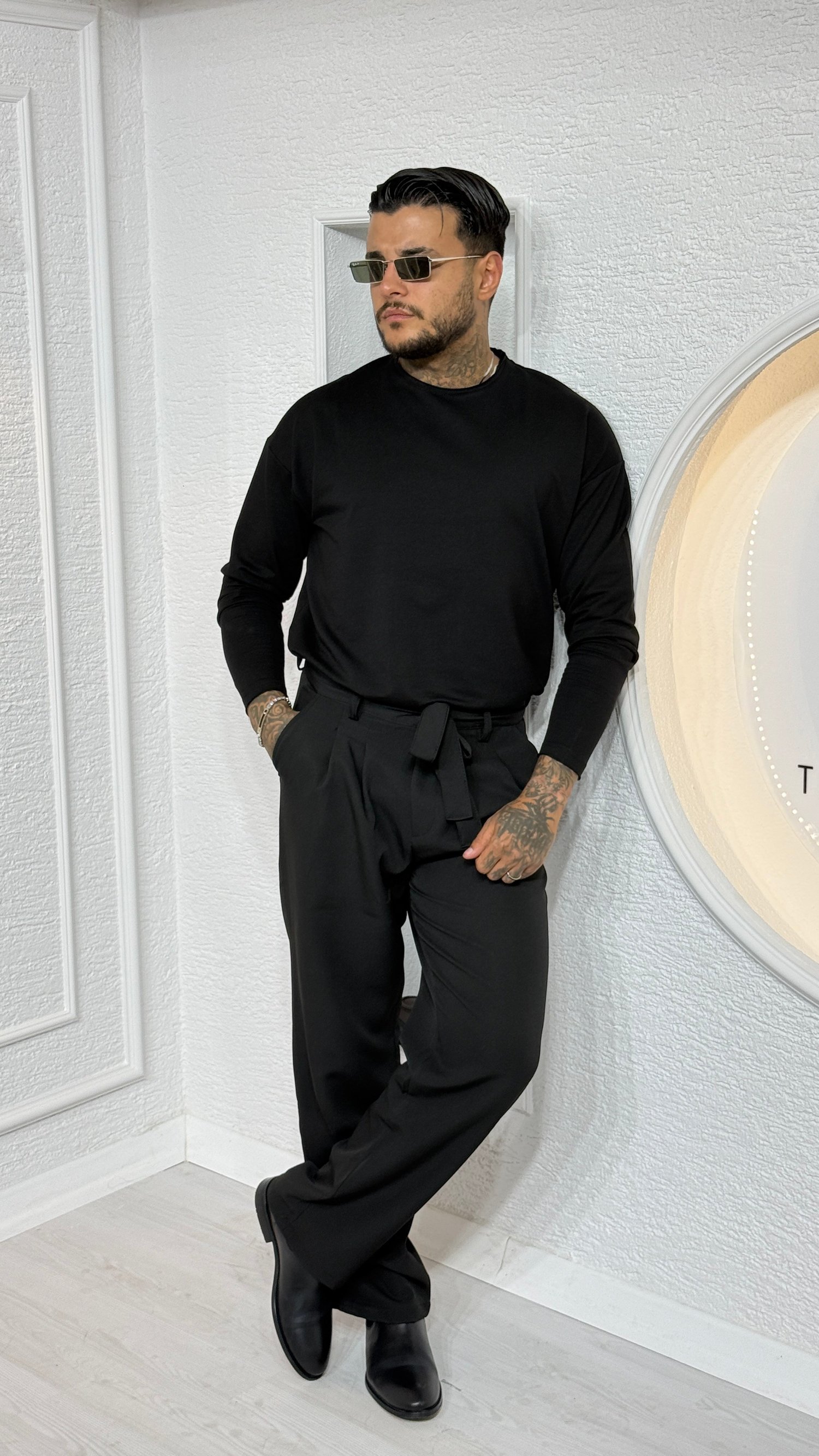 Erkek Siyah Oversize Sweatshirt ve Kuşaklı Pileli Pantolon İkili Takım