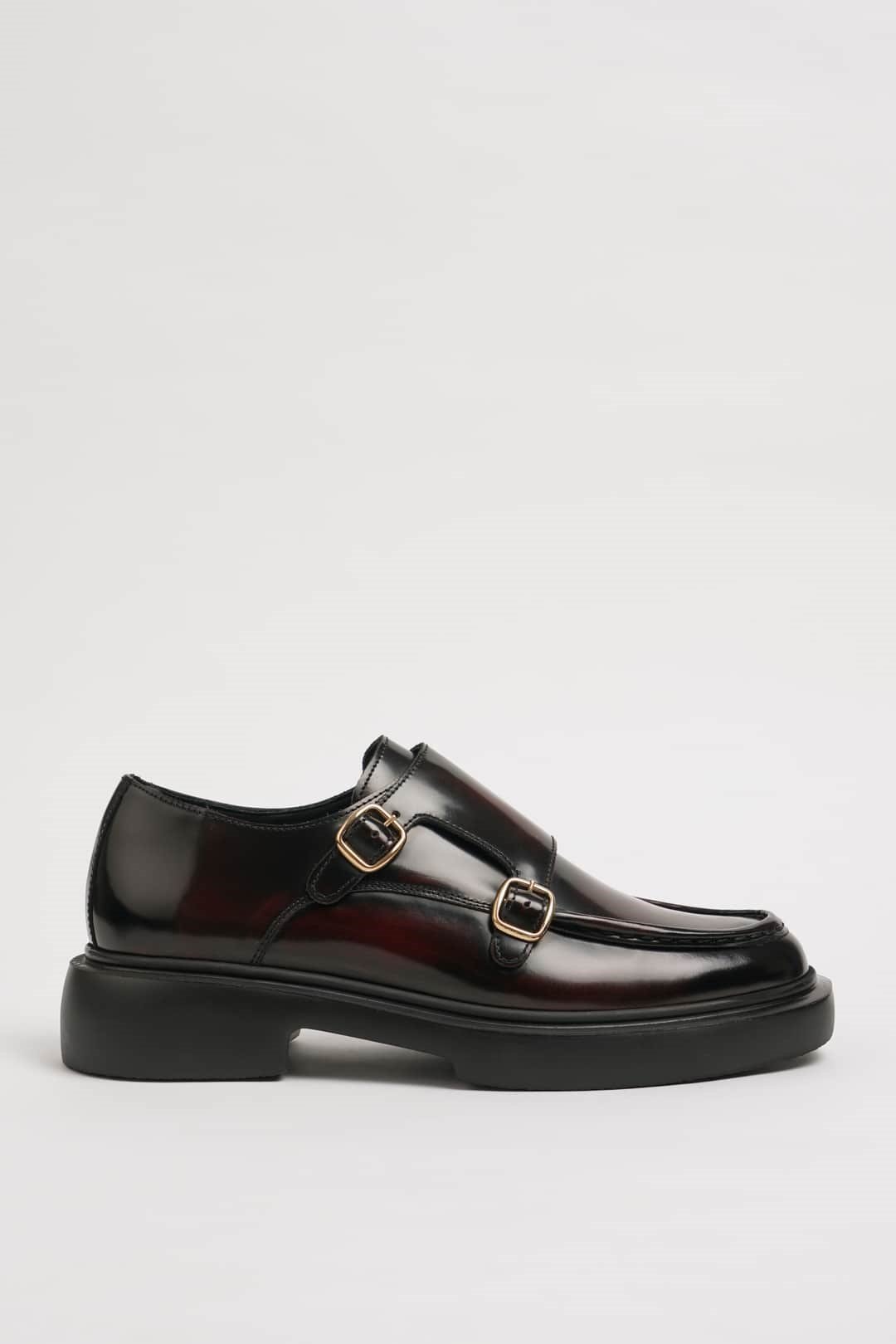 manfredi-model-natural-deri-casual-aya-b49e50.jpeg
