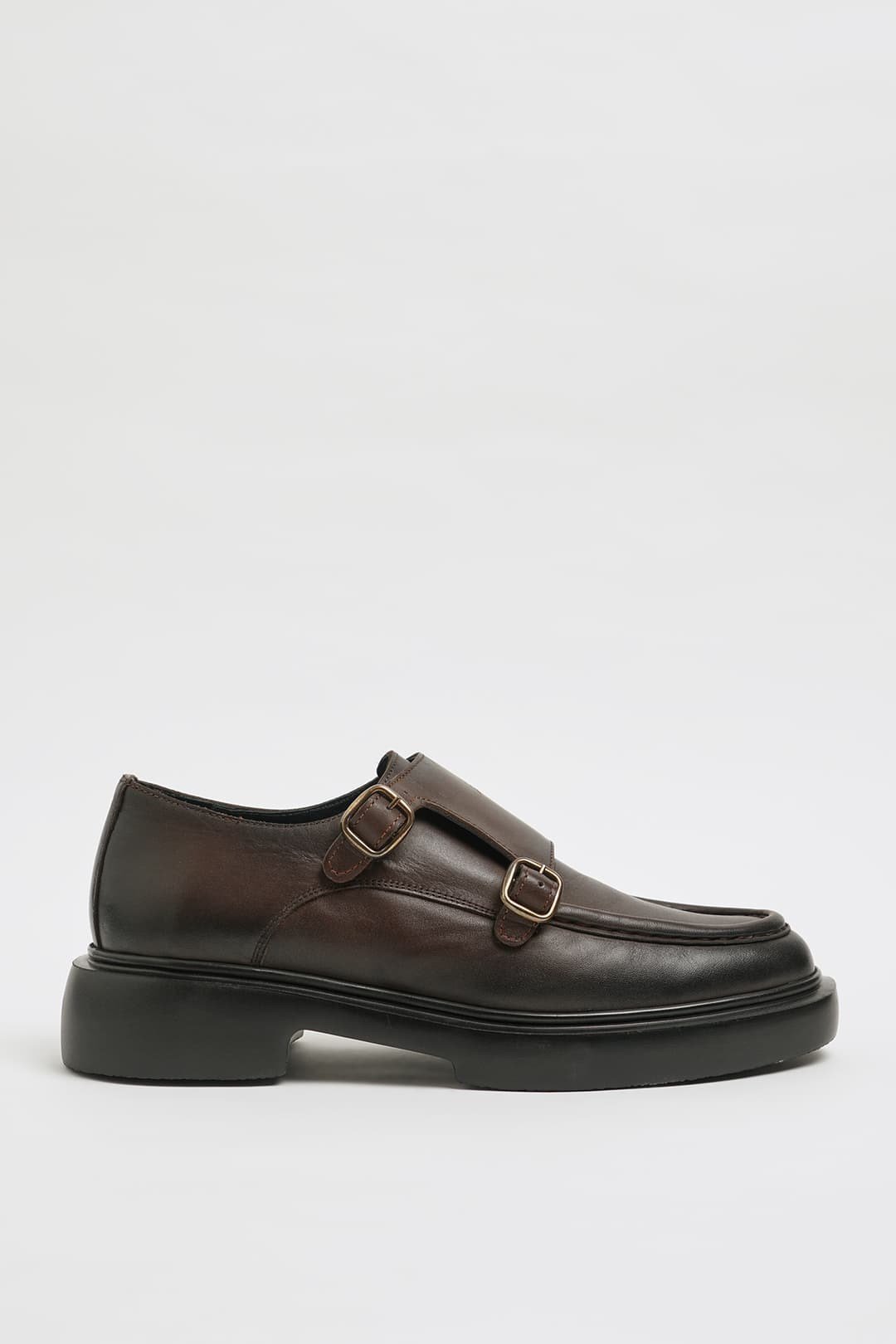 manfredi-model-natural-deri-casual-aya-c35c47.jpeg