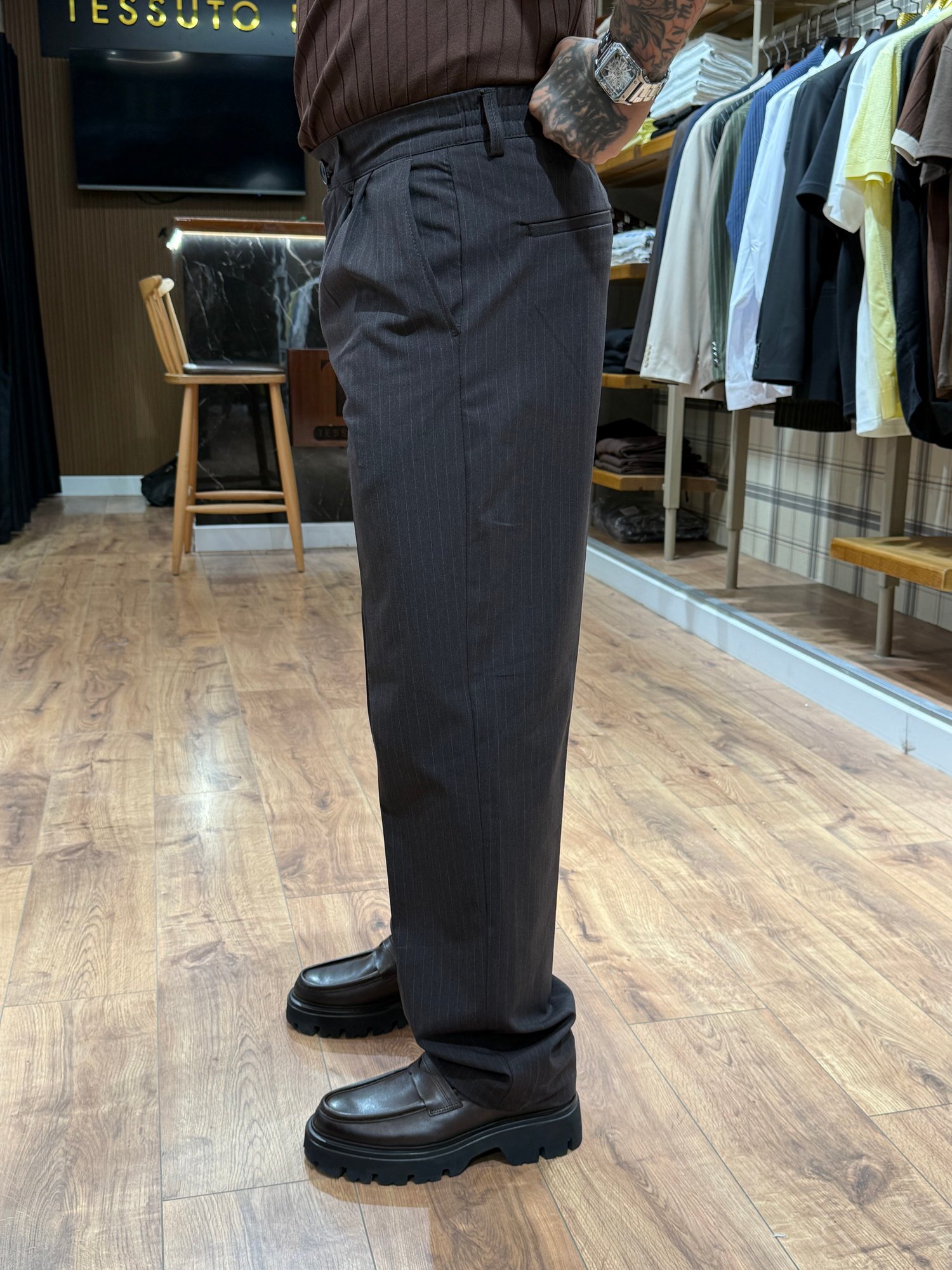 Premium Antrasit İnce Çizgili Çift Pileli Wide Leg Kumaş Pantolon