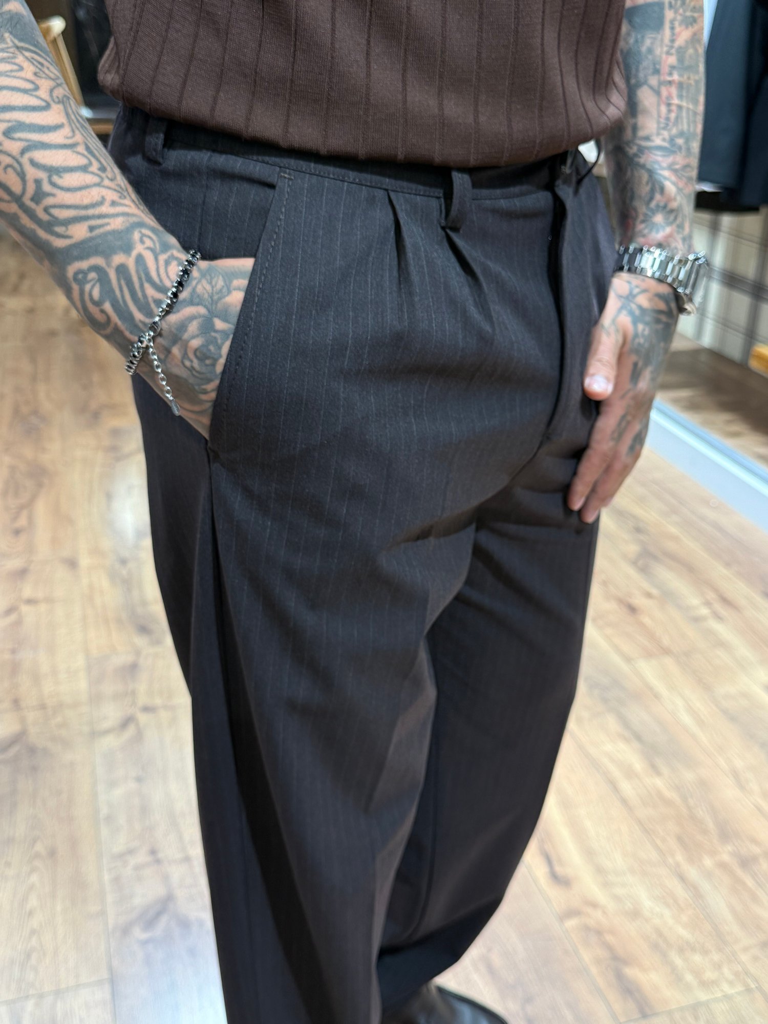 Premium Antrasit İnce Çizgili Çift Pileli Wide Leg Kumaş Pantolon