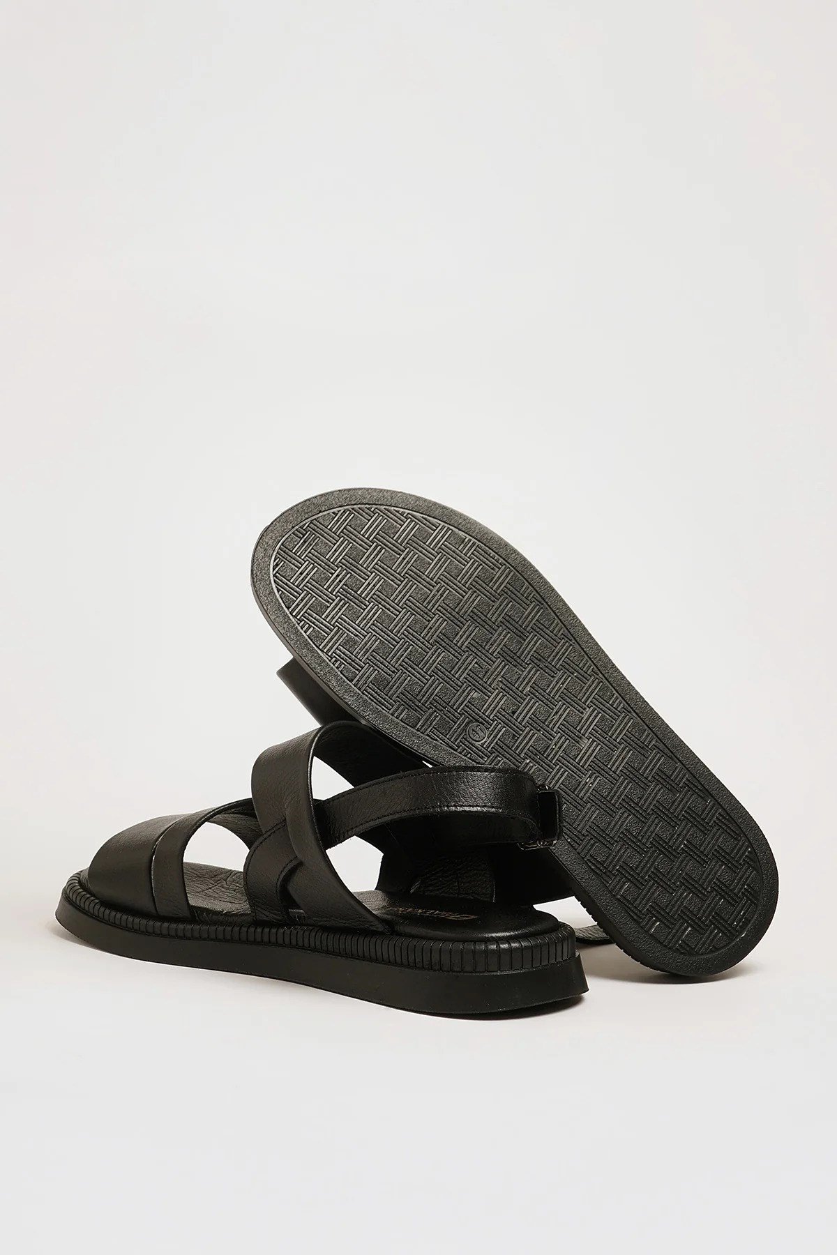 Tessa Model Hakiki Natural Deri İthal Taban Sandalet - SİYAH