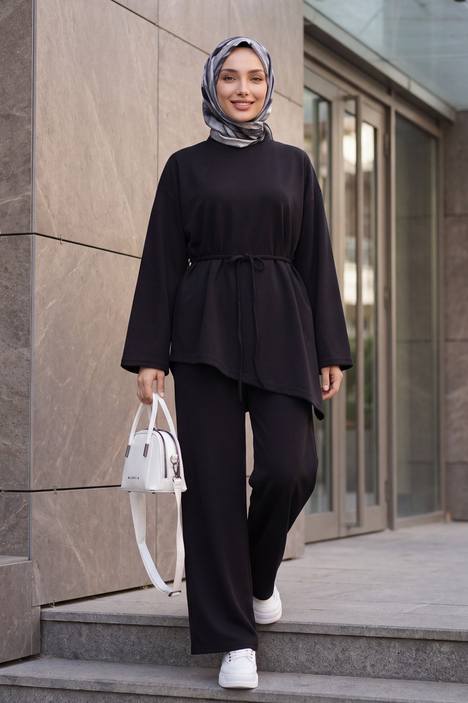 Asimetrik Kesim Beli Kemerli Pantolonlu Oversize Penye Takım -Siyah