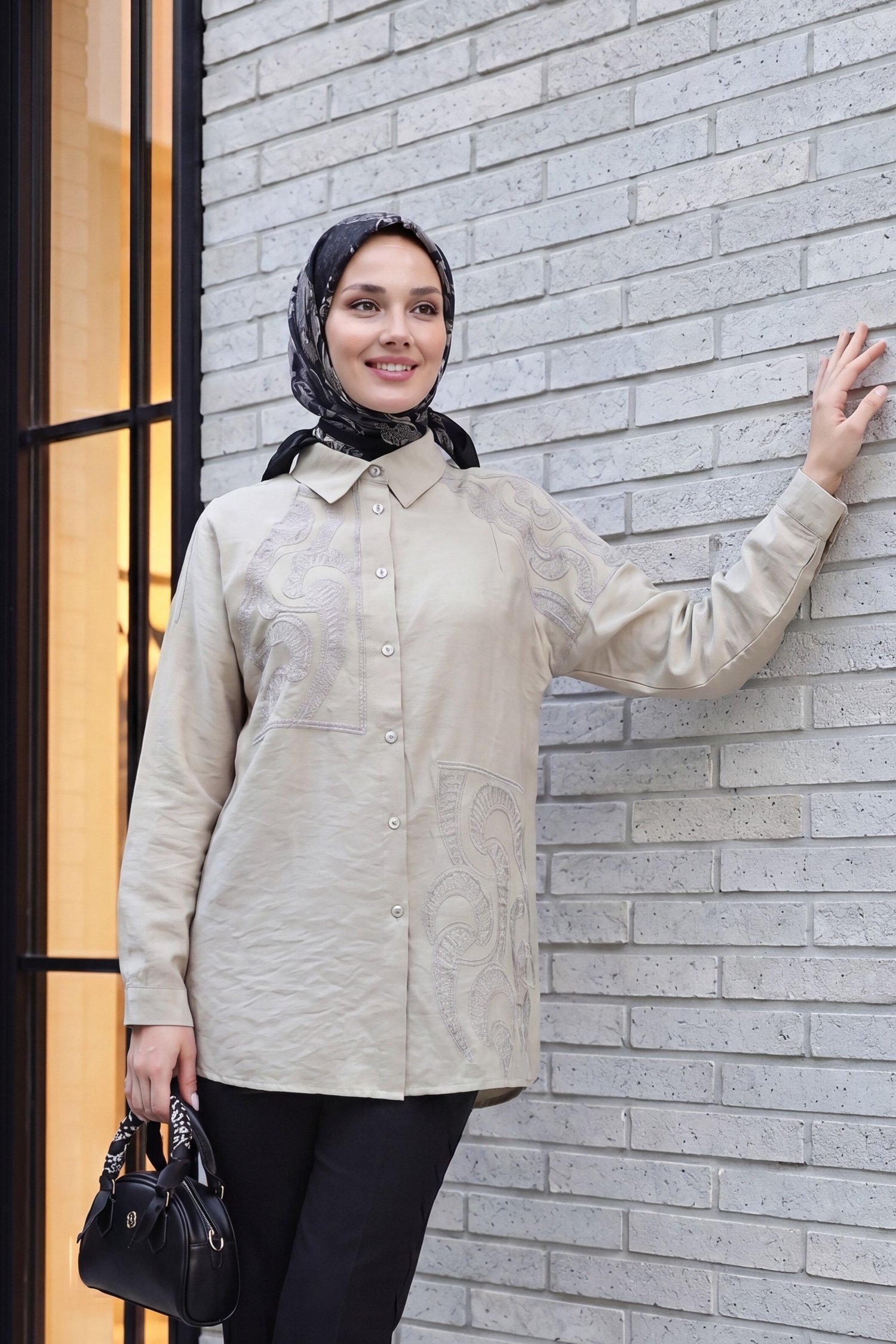 Asimetrik Nakışlı Düğmeli Tül Vual Tunik -Gri