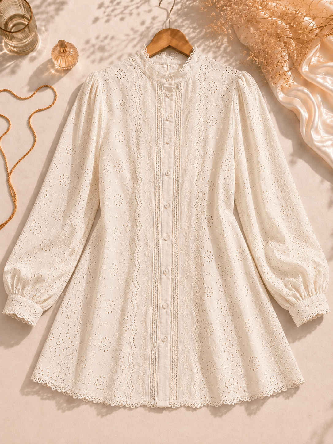 Astarlı Ajur Dantel ve Fisto Detaylı Tunik- Bej