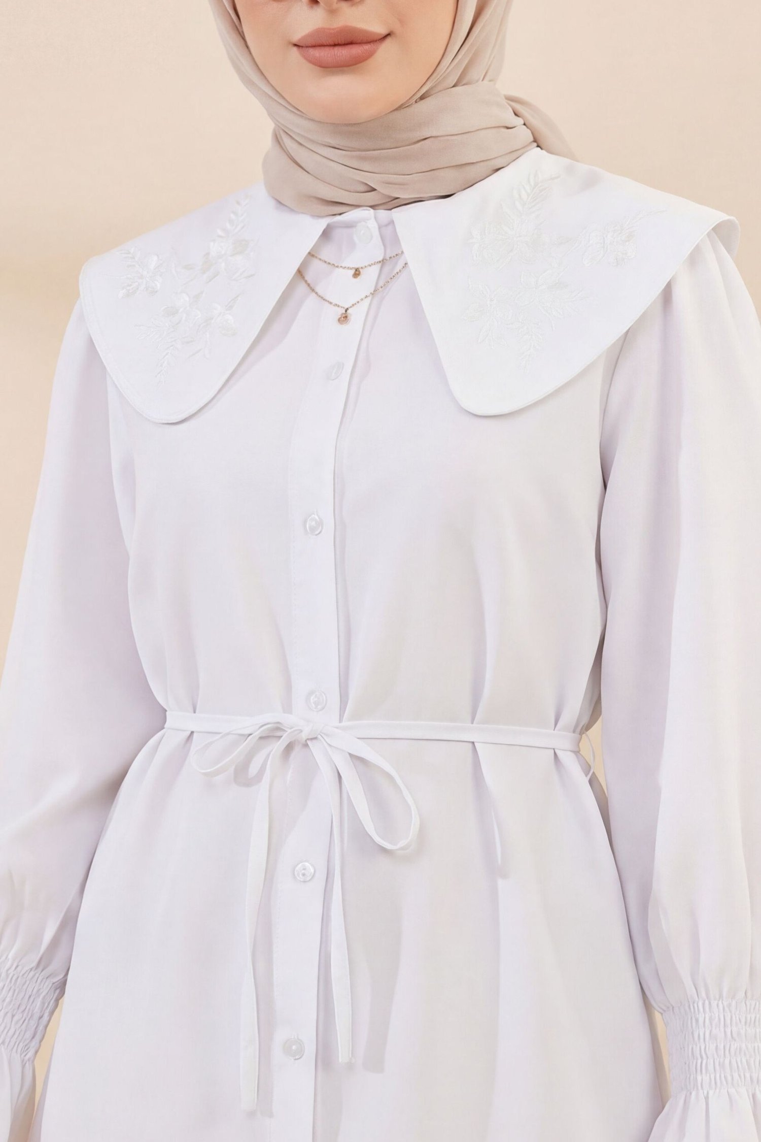 Bebe Yaka Nakışlı Beli Bağlamalı Poplin Gömlek -Beyaz