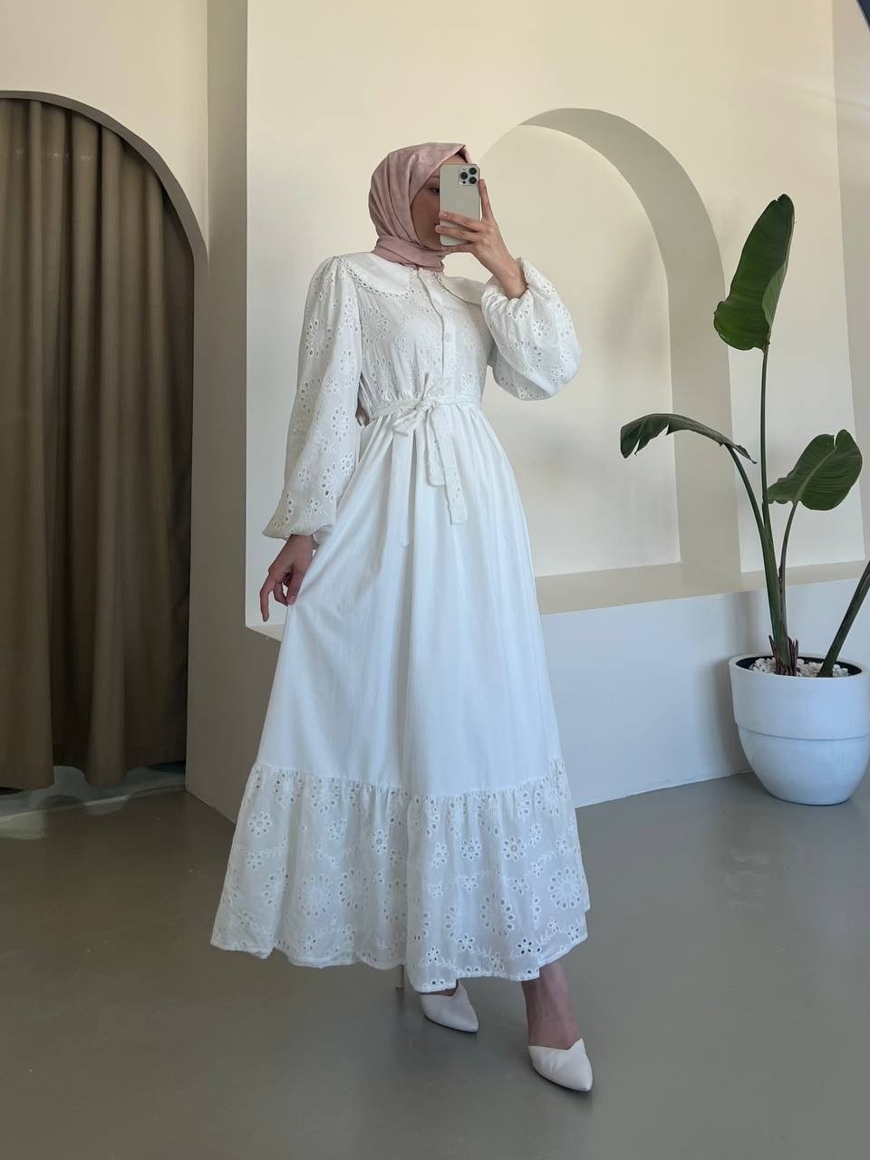 Bebe Yaka Yarım Düğmeli Fistolu Elbise  -Beyaz