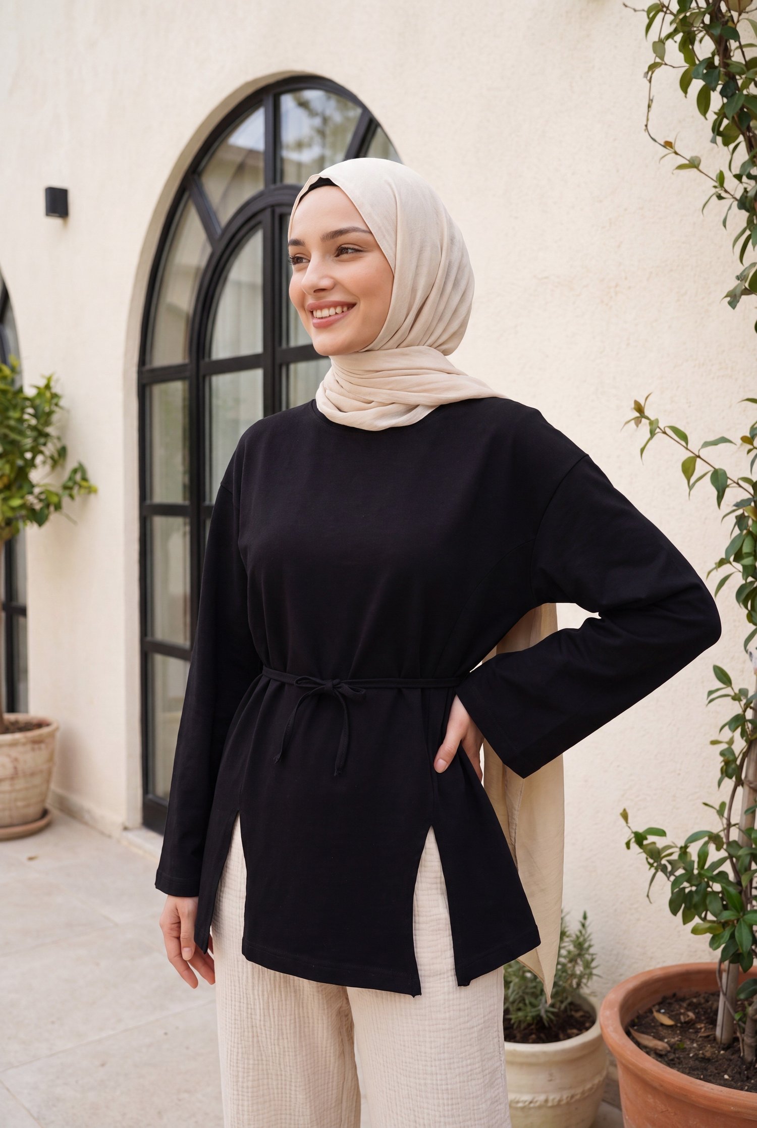 Beli Bağlamalı Yırtmaçlı Penye Tunik  -Siyah
