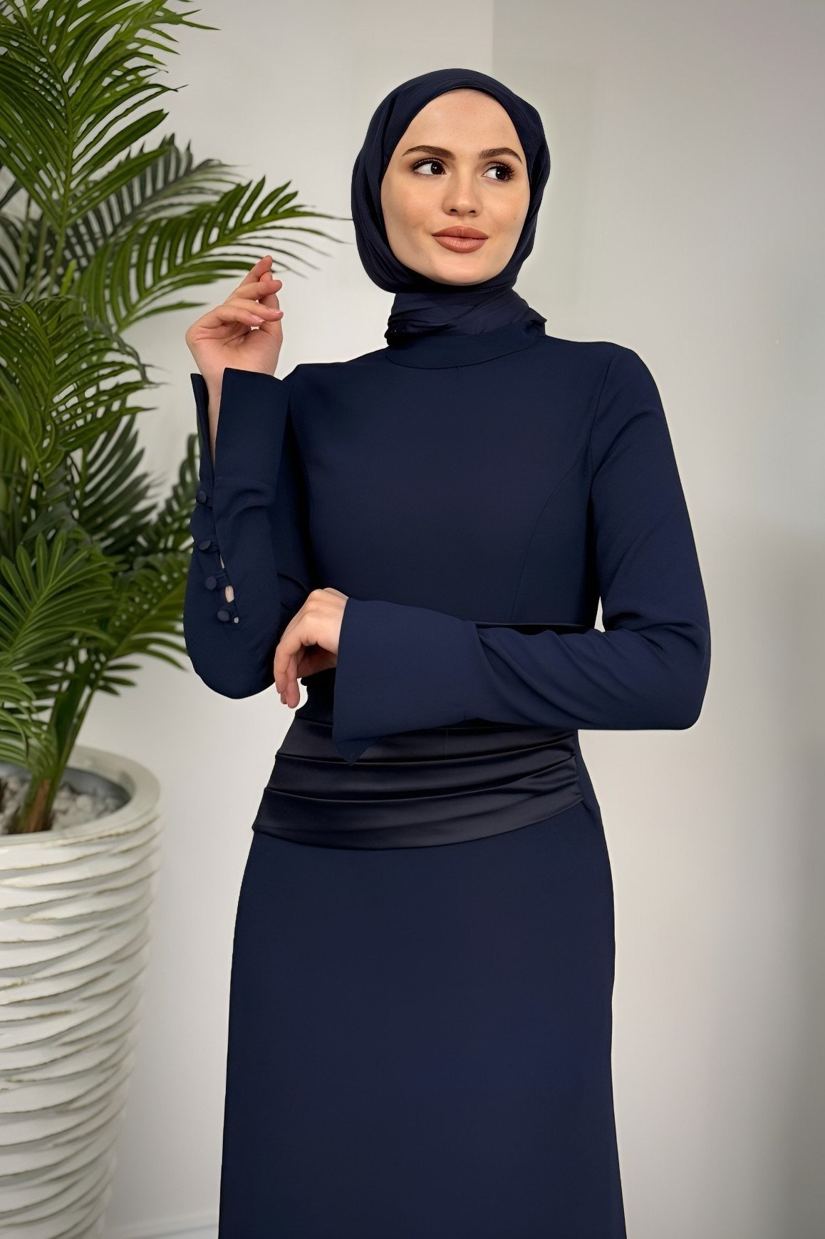 Beli Drapeli Kolu Düğmeli Krep Elbise -Laci