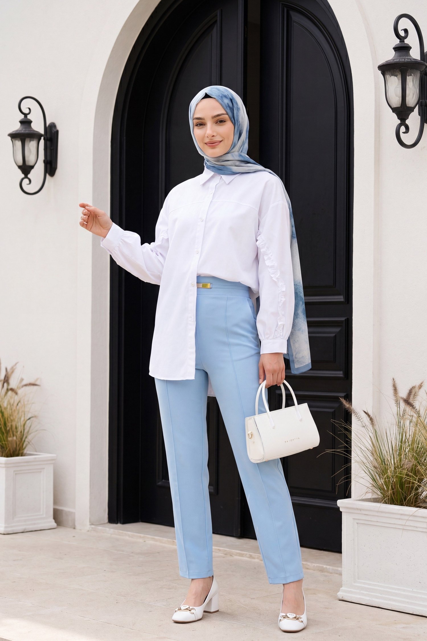 Beli Lastikli Cepli Metal Detaylı Pantolon -Bebe Mavi
