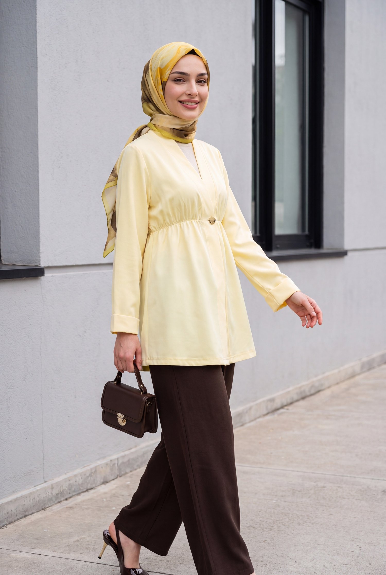 Beli Lastikli Kolu Katlamalı Tek Düğmeli Krep Kimono -Sarı