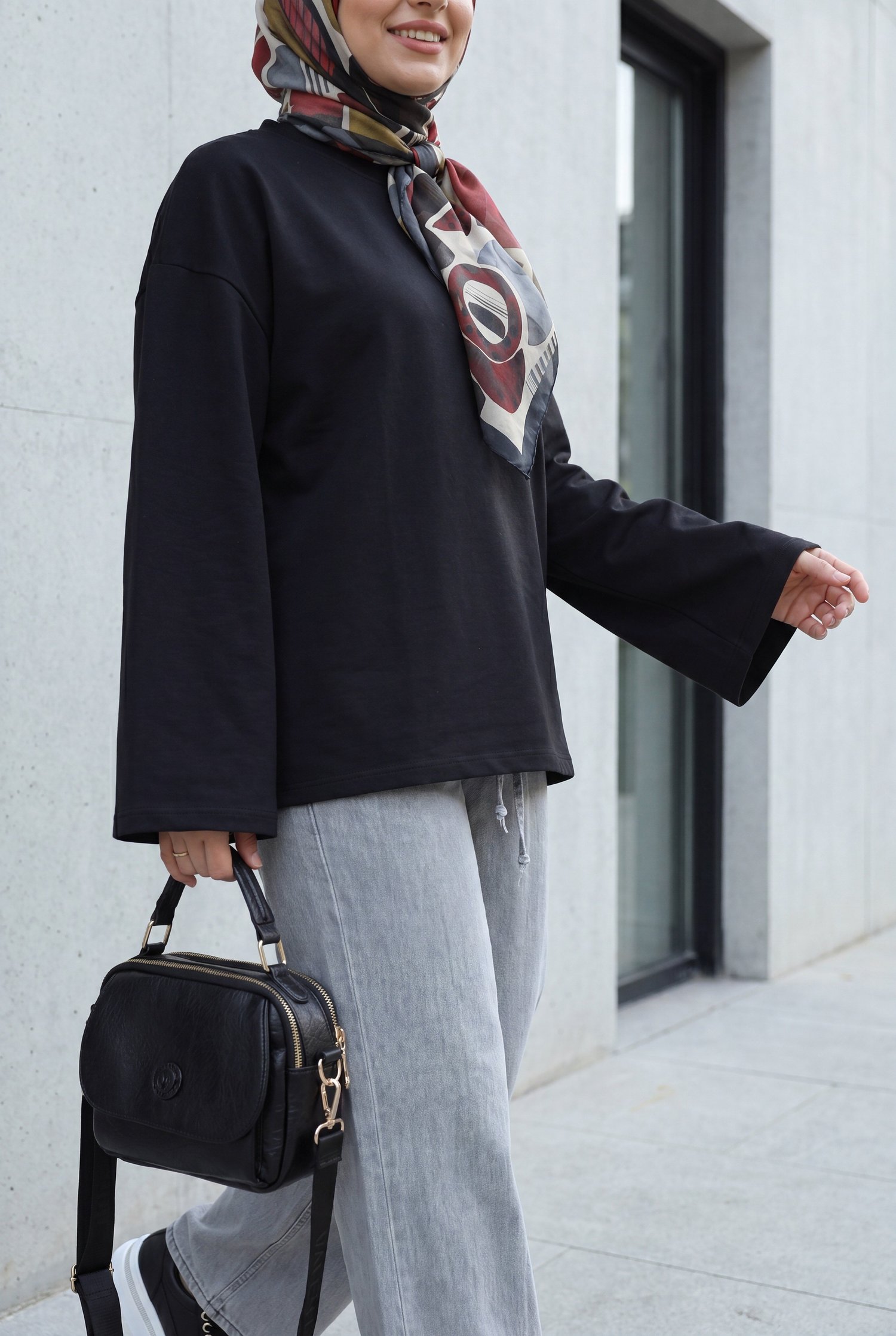 Bisiklet Yaka Uzun Kollu Oversize Penye Sweat -Siyah