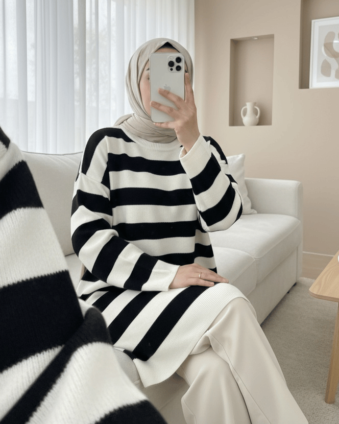 Bisiklet Yaka Yan Çizgili Triko Tunik -Siyah