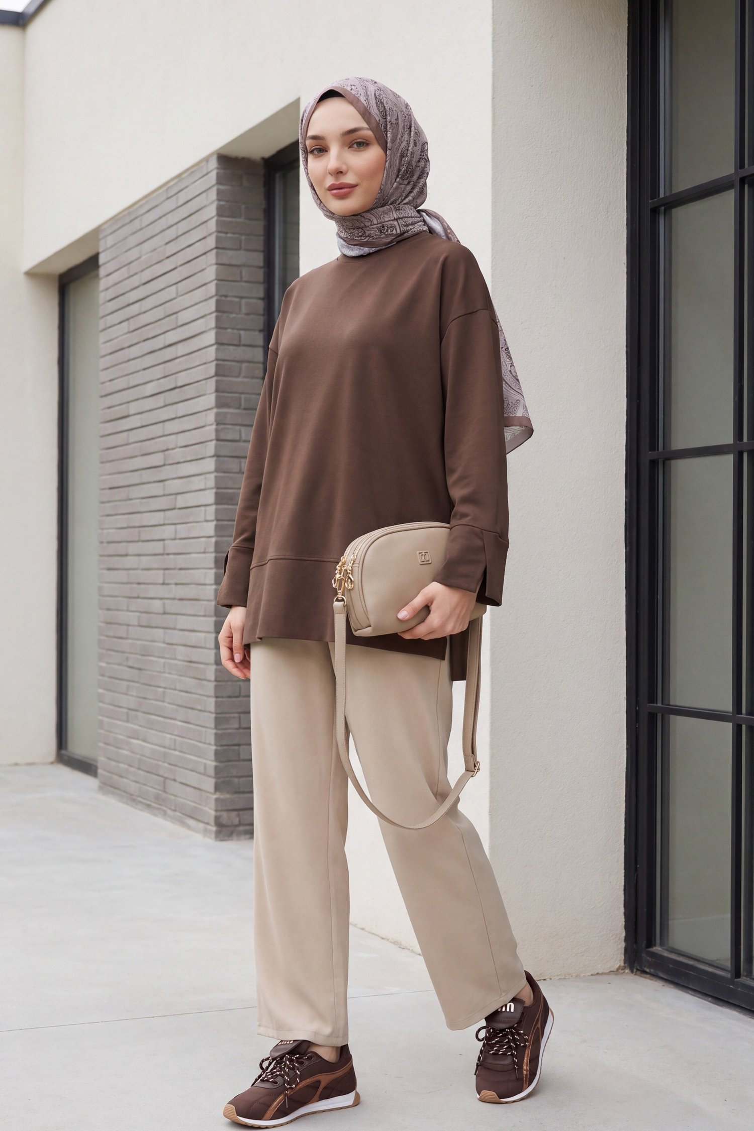 Bisiklet Yaka Yırtmaçlı Oversize Penye Tunik  -Koyu Kahverengi