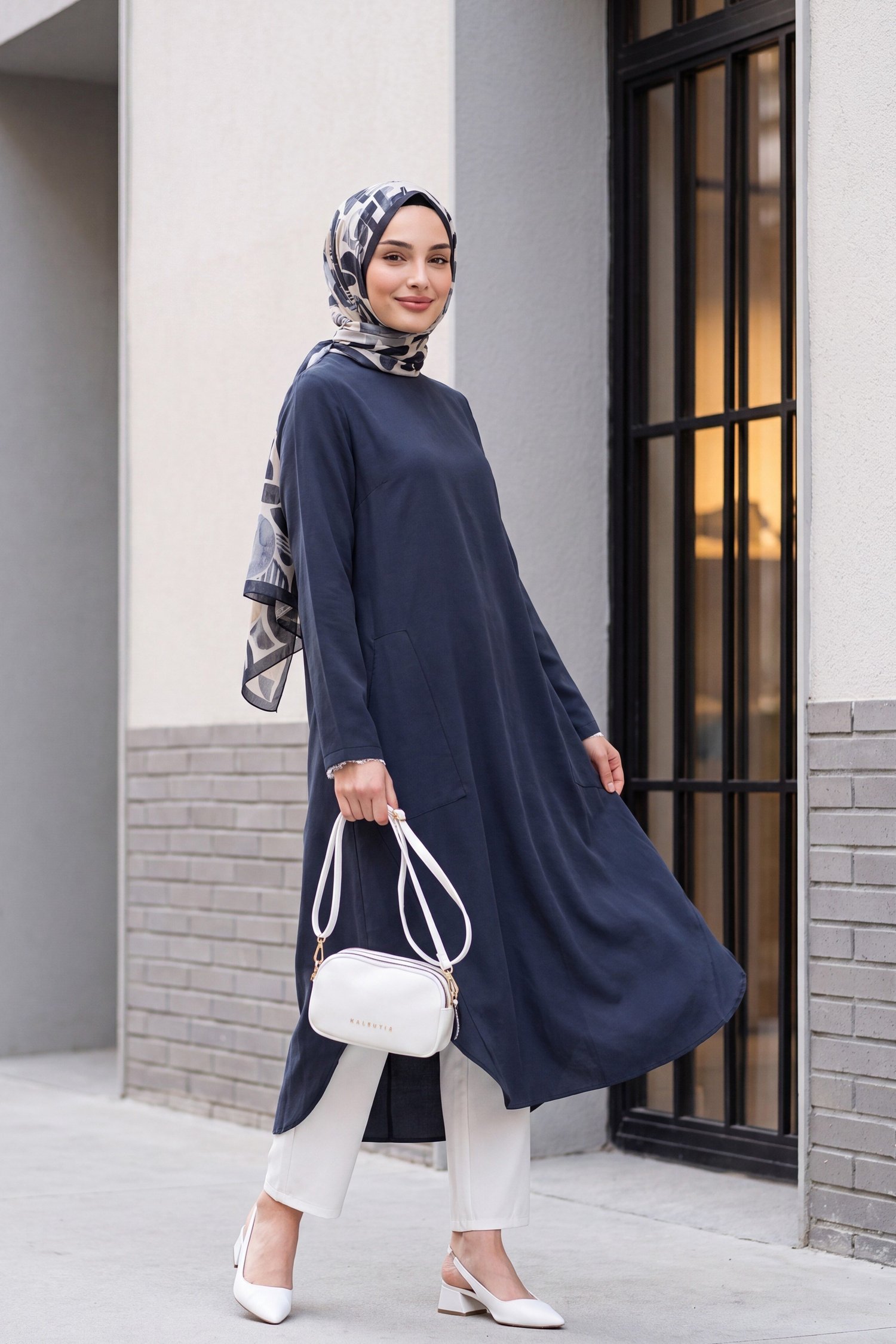 Cepli Yanları Yırtmaçlı Uzun Rayon Tunik  -Füme