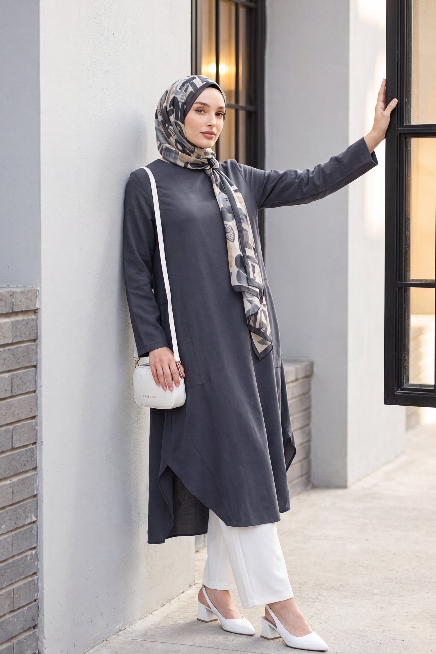 Cepli Yanları Yırtmaçlı Uzun Rayon Tunik  -Füme