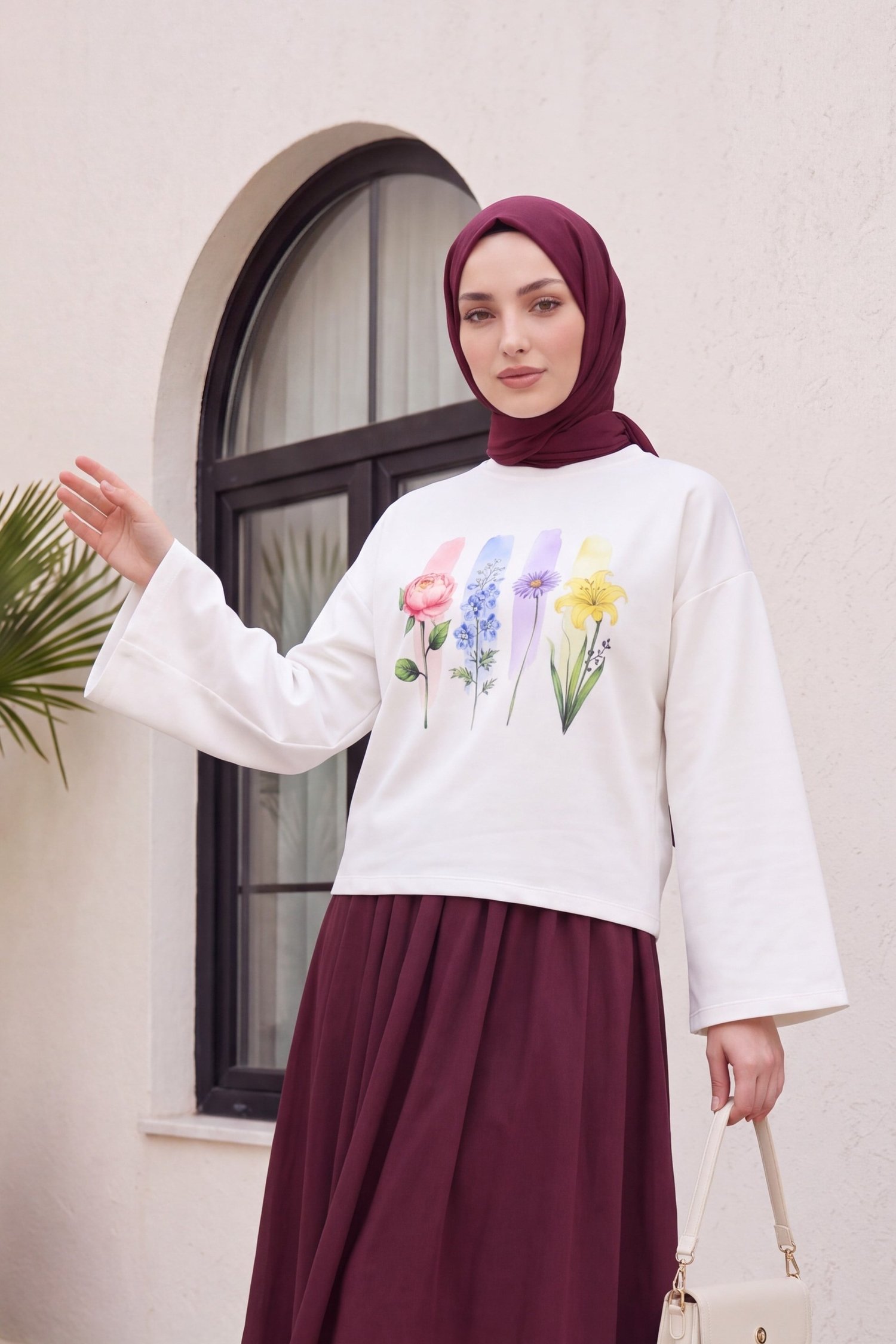 Çiçek Baskılı Bisiklet Yaka Oversize 2 İplik Penye Sweatshirt -Ekru