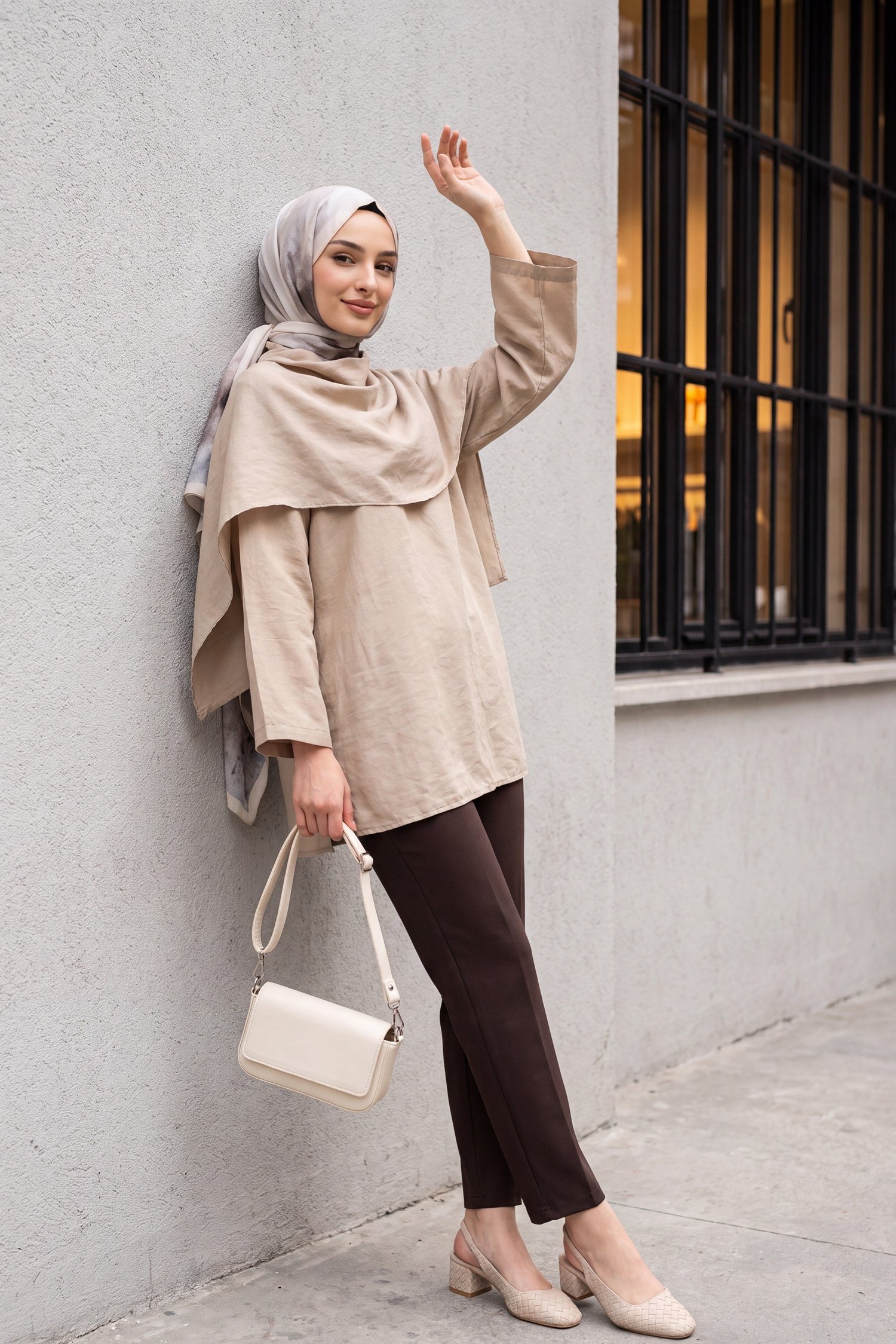 Çıkarılabilir Pelerinli Oversize Modal Tunik  -Vizon