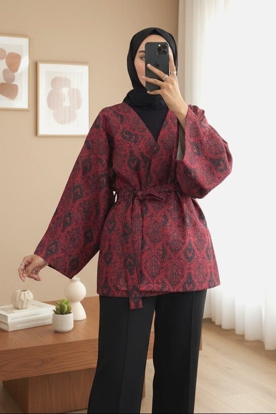 Dijital Baskılı Beli Kemerli Kapitone Kimono -Kırmızı