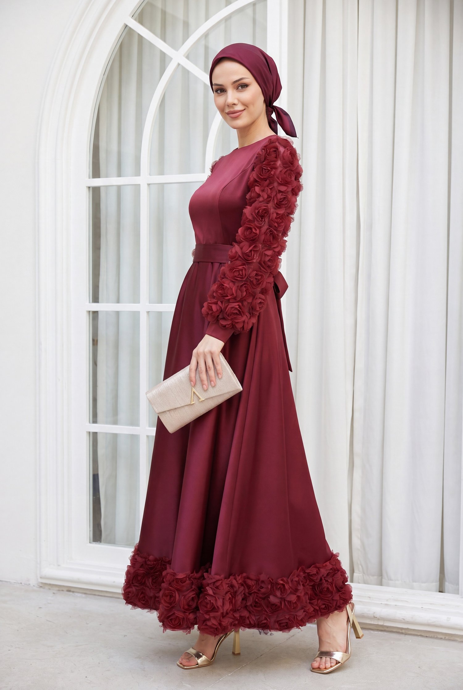 Eteği Ve Kolları Gül Detaylı Saten Abiye  -Bordo