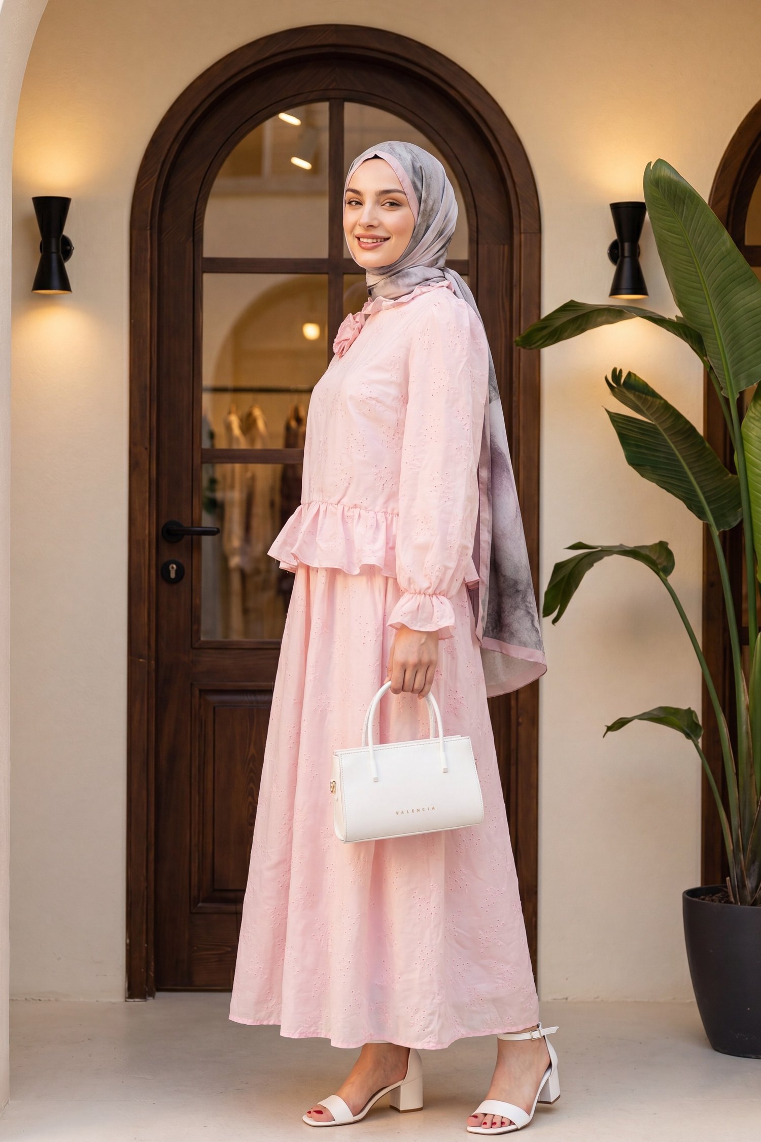 Gül Broşlu Kolu Lastikli Desenli Astarlı Etekli Vual Takım   -Pudra
