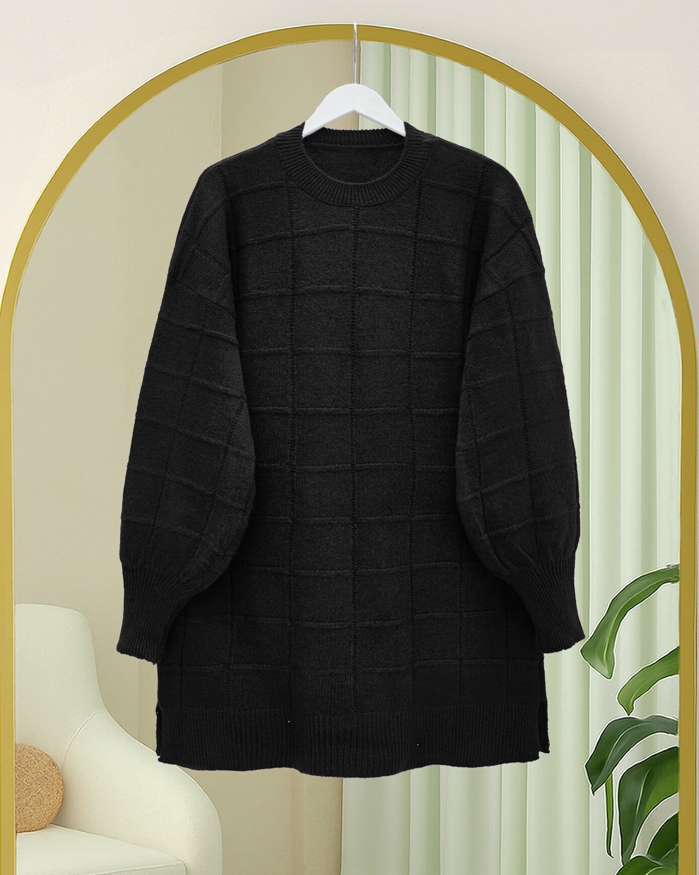 Kare Desenli Yırtmaçlı Yumoş Triko Tunik -Siyah