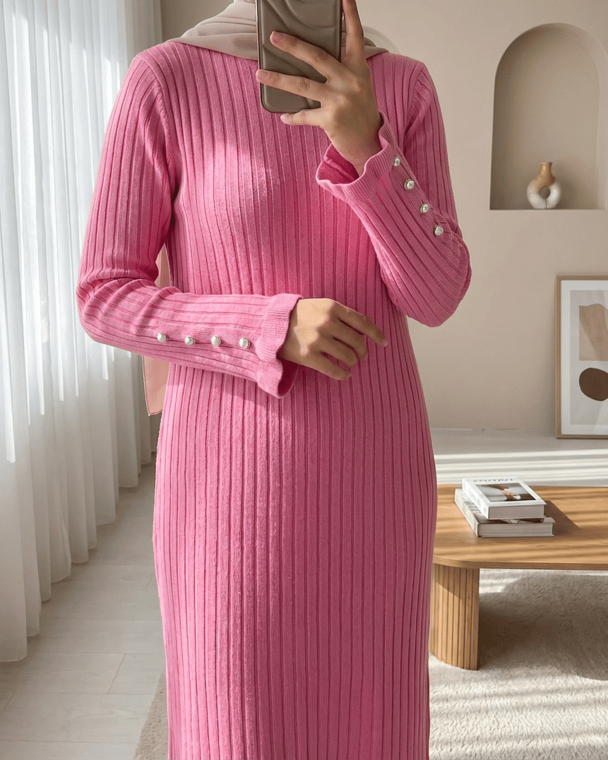 Kolları Düğmeli Eteği Fırfırlı Triko Elbise -Pembe