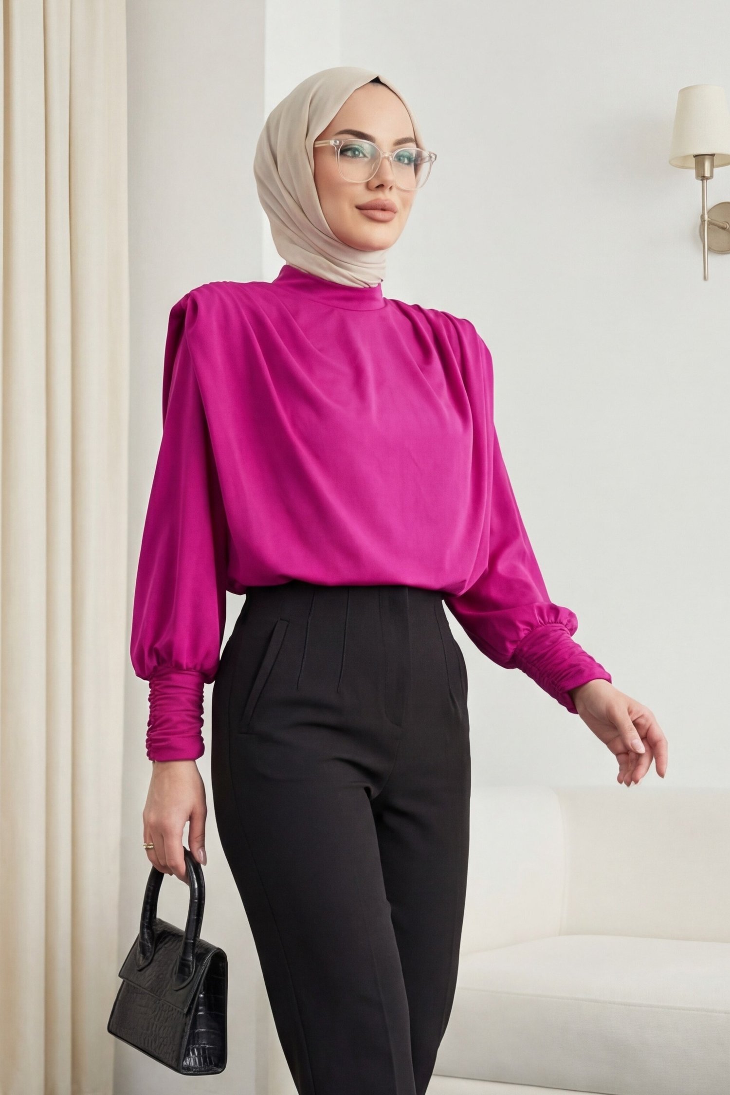 Omuzları Vatkalı Kolu Büzgülü Bluz   -Pembe