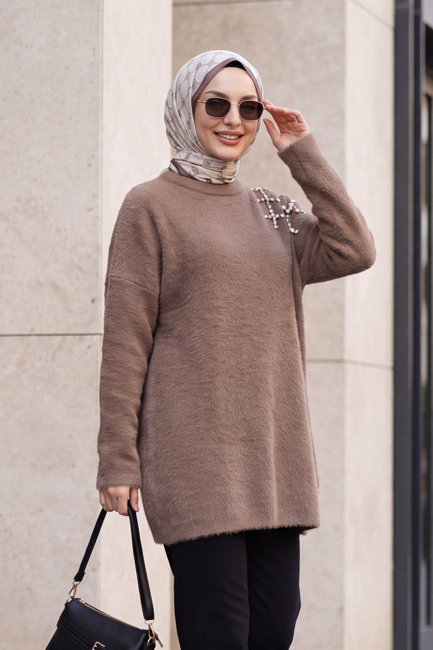 Omuzu Taş Detaylı Yumoş Triko Tunik -Açık Kahverengi