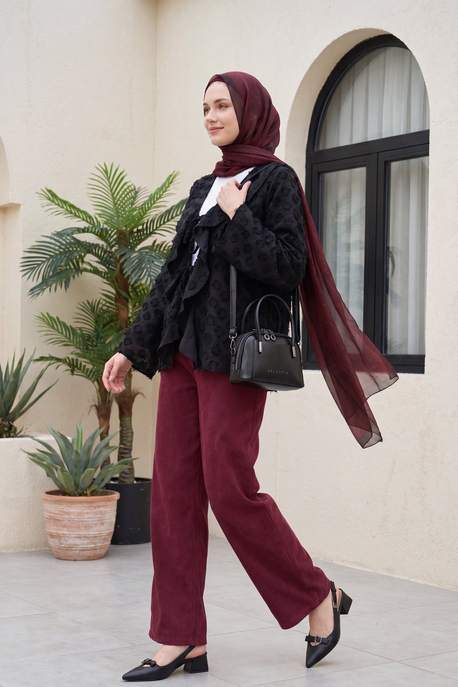 Önü Bağlamalı Fırfırlı Püsküllü Jakar Kimono  -Siyah