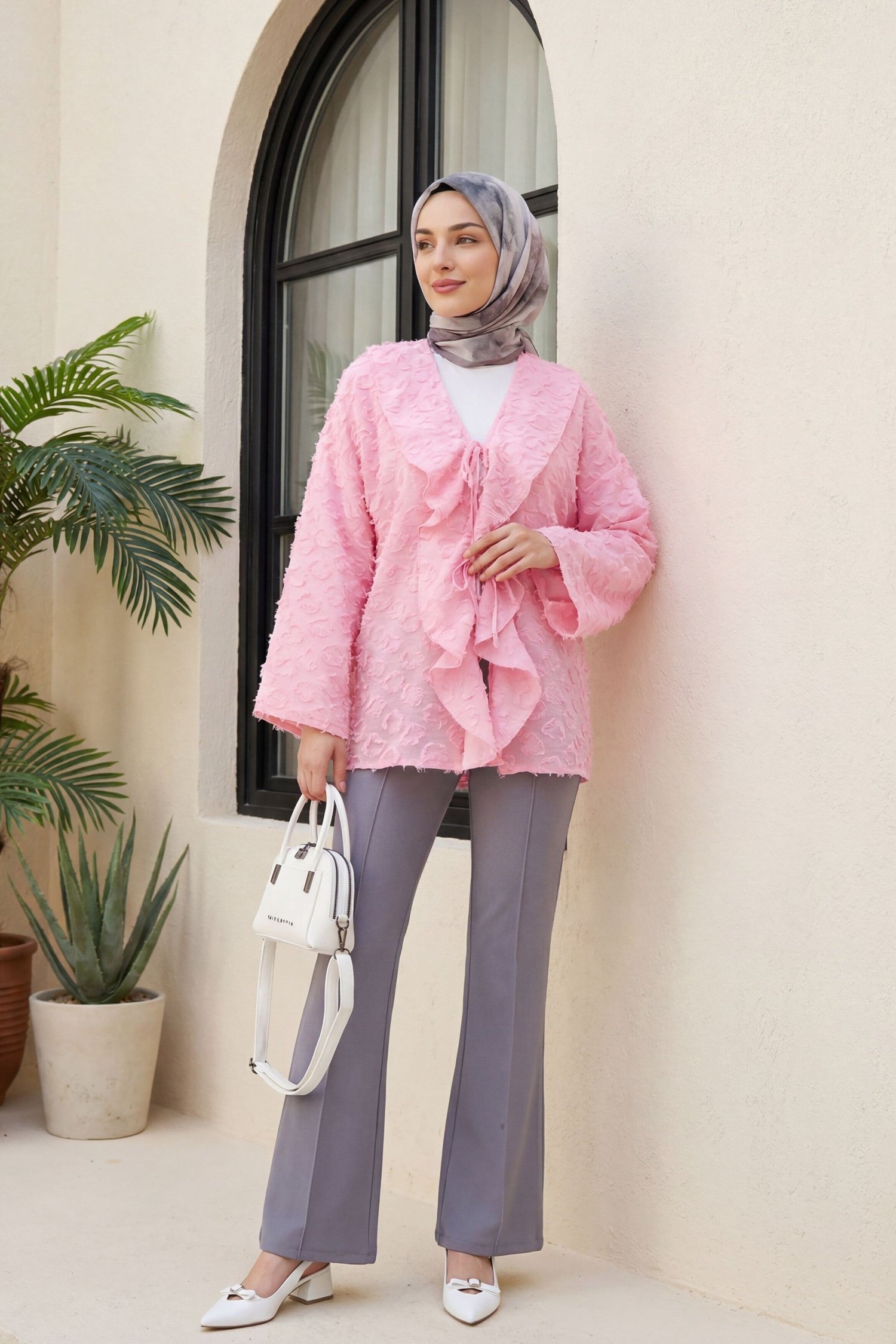 Önü Bağlamalı Fırfırlı Püsküllü Jakar Kimono  -Pembe