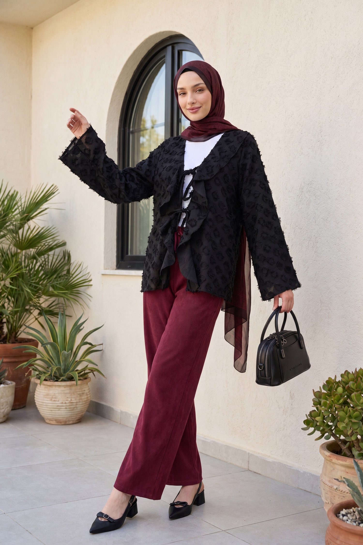 Önü Bağlamalı Fırfırlı Püsküllü Jakar Kimono  -Siyah