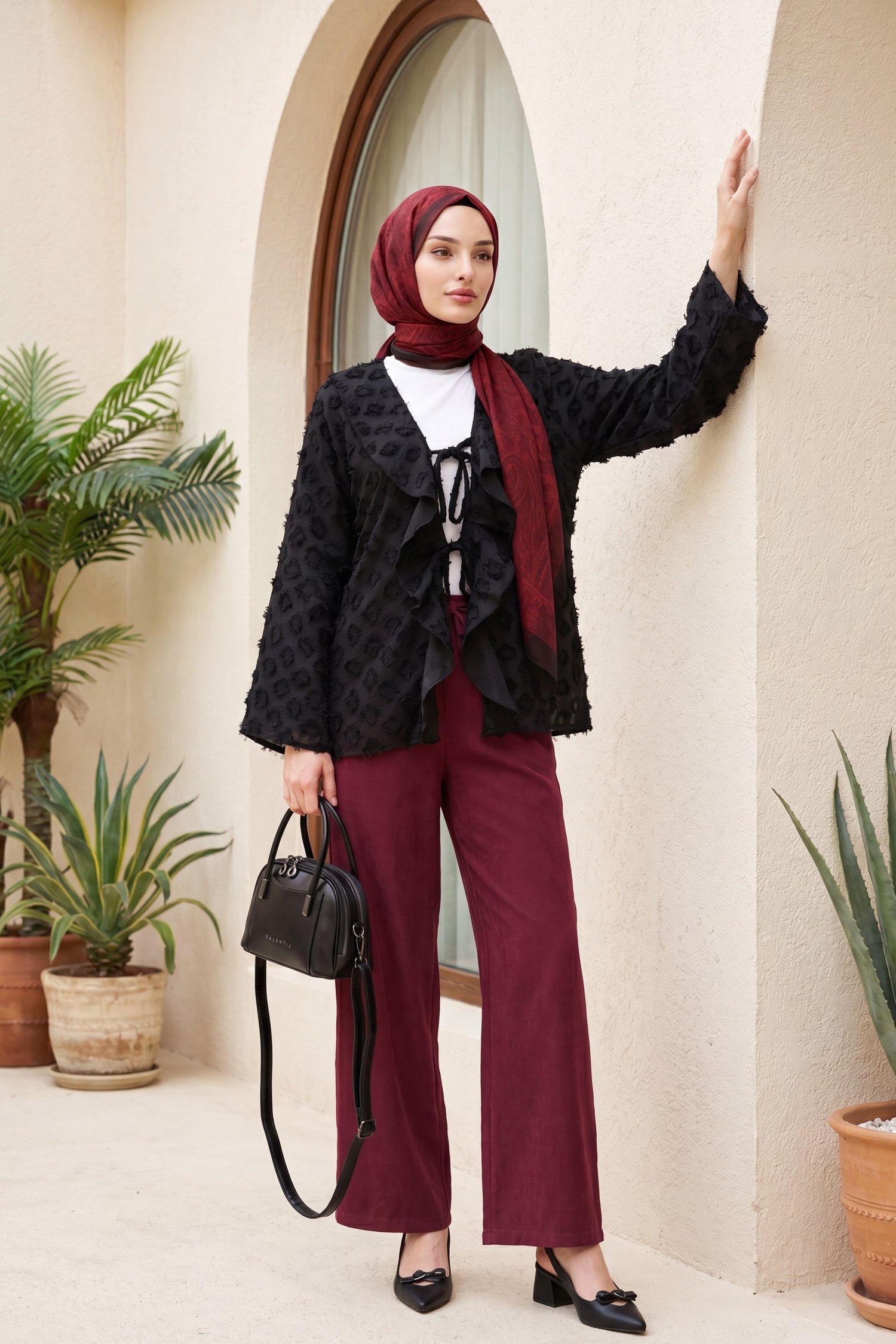 Önü Bağlamalı Fırfırlı Püsküllü Jakar Kimono  -Siyah