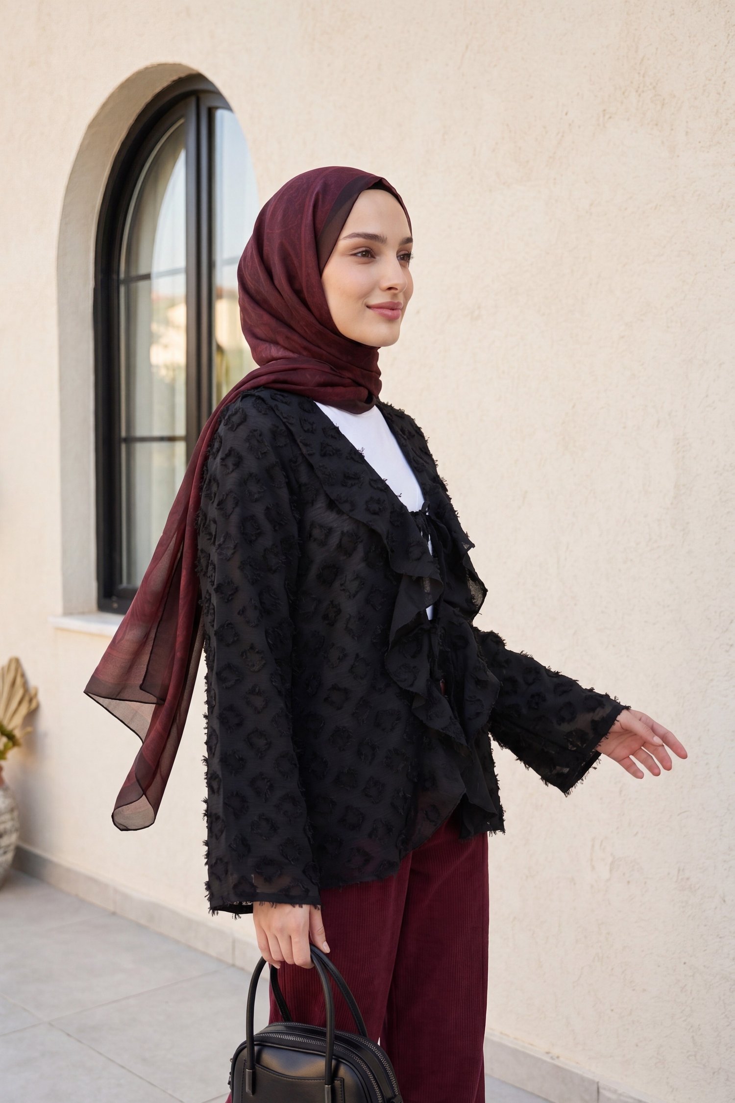 Önü Bağlamalı Fırfırlı Püsküllü Jakar Kimono  -Siyah