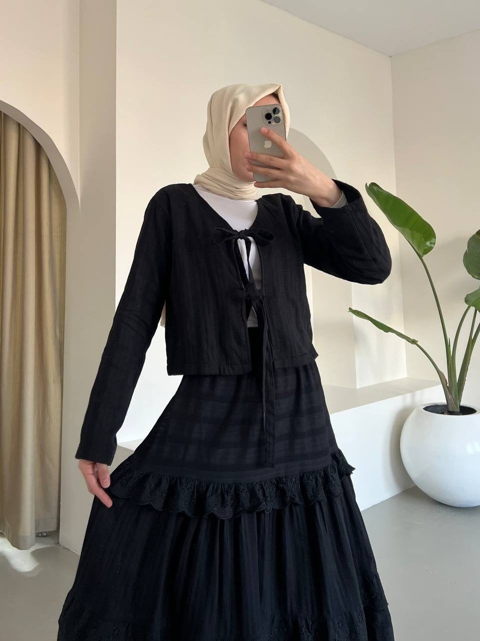 Önü Bağlamalı Fistolu Etekli Takım -Siyah