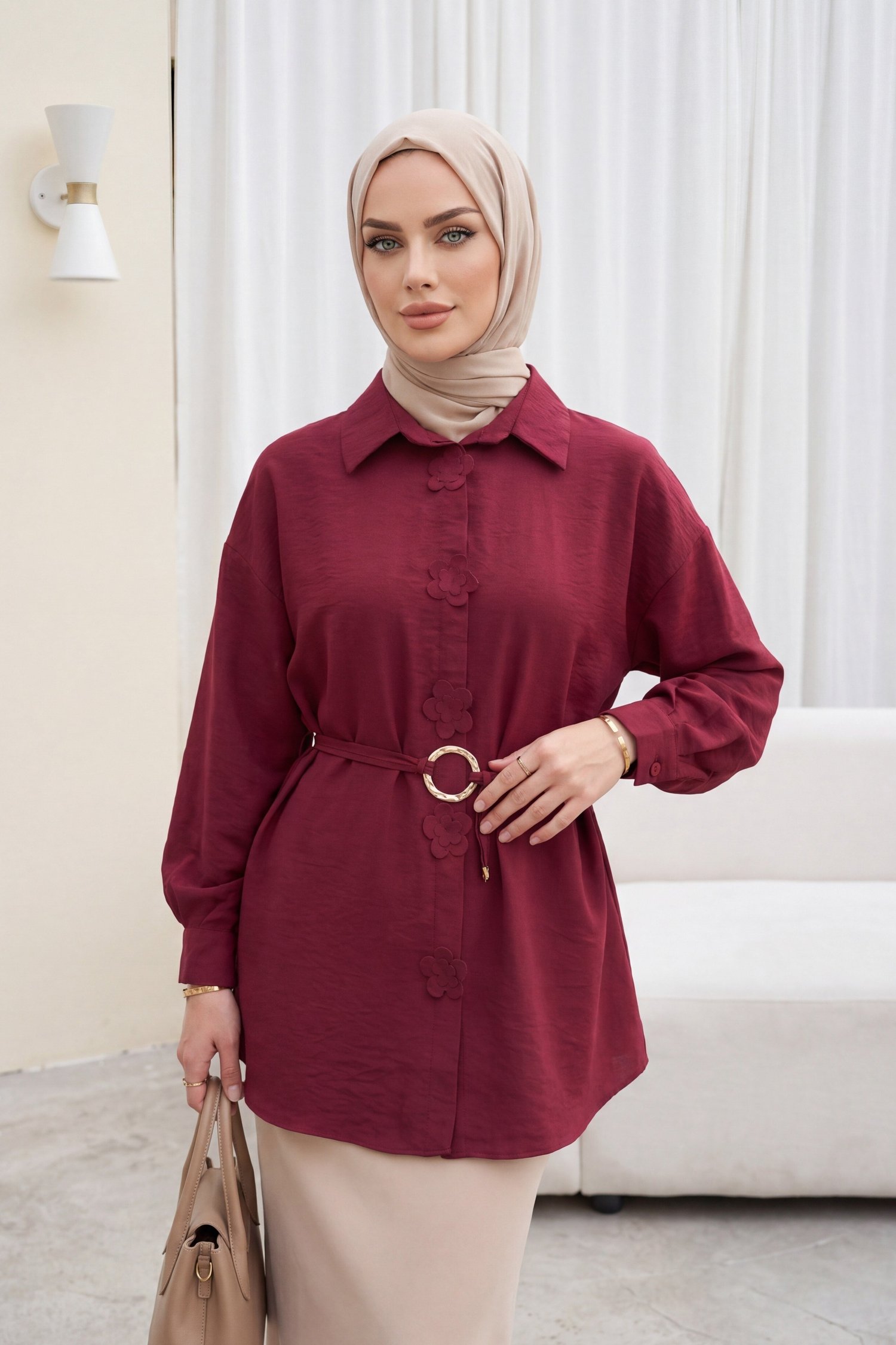 Önü Çiçek Detaylı Tokalı Kemerli Modal Tunik  -Bordo