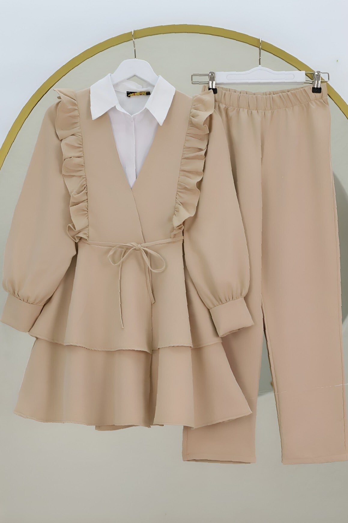 Önü Fırfırlı Bağcıklı Eteği Katlı Pantolonlu Kimono Takım -Bej