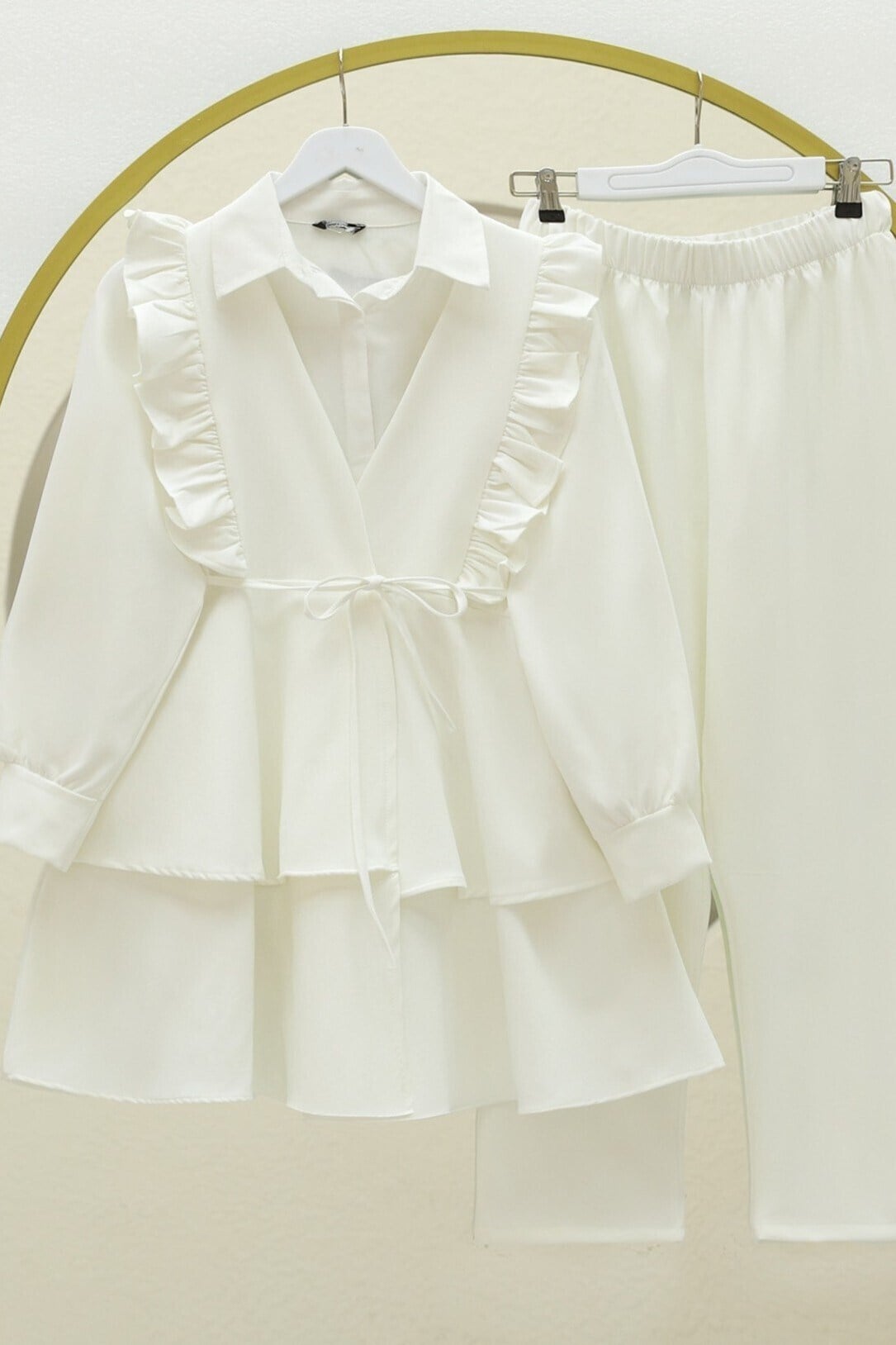 Önü Fırfırlı Bağcıklı Eteği Katlı Pantolonlu Kimono Takım   -Beyaz