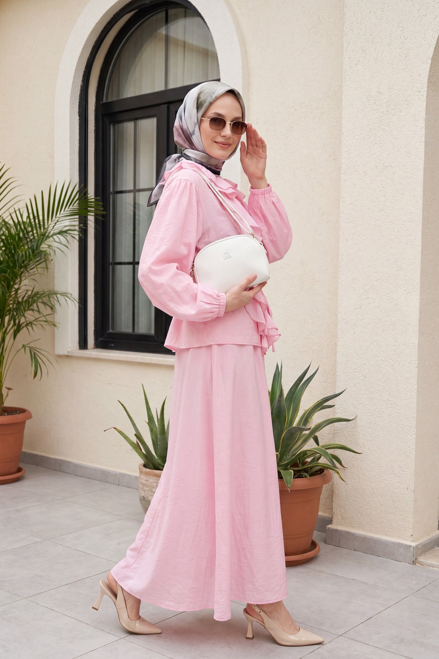 Önü Fırfırlı Kolu Lastikli Beli Kemerli Etekli Çilek Takım -Pembe