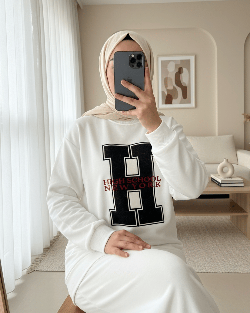 Önü Nakışlı Bisiklet Yaka Sweat Tunik -Beyaz