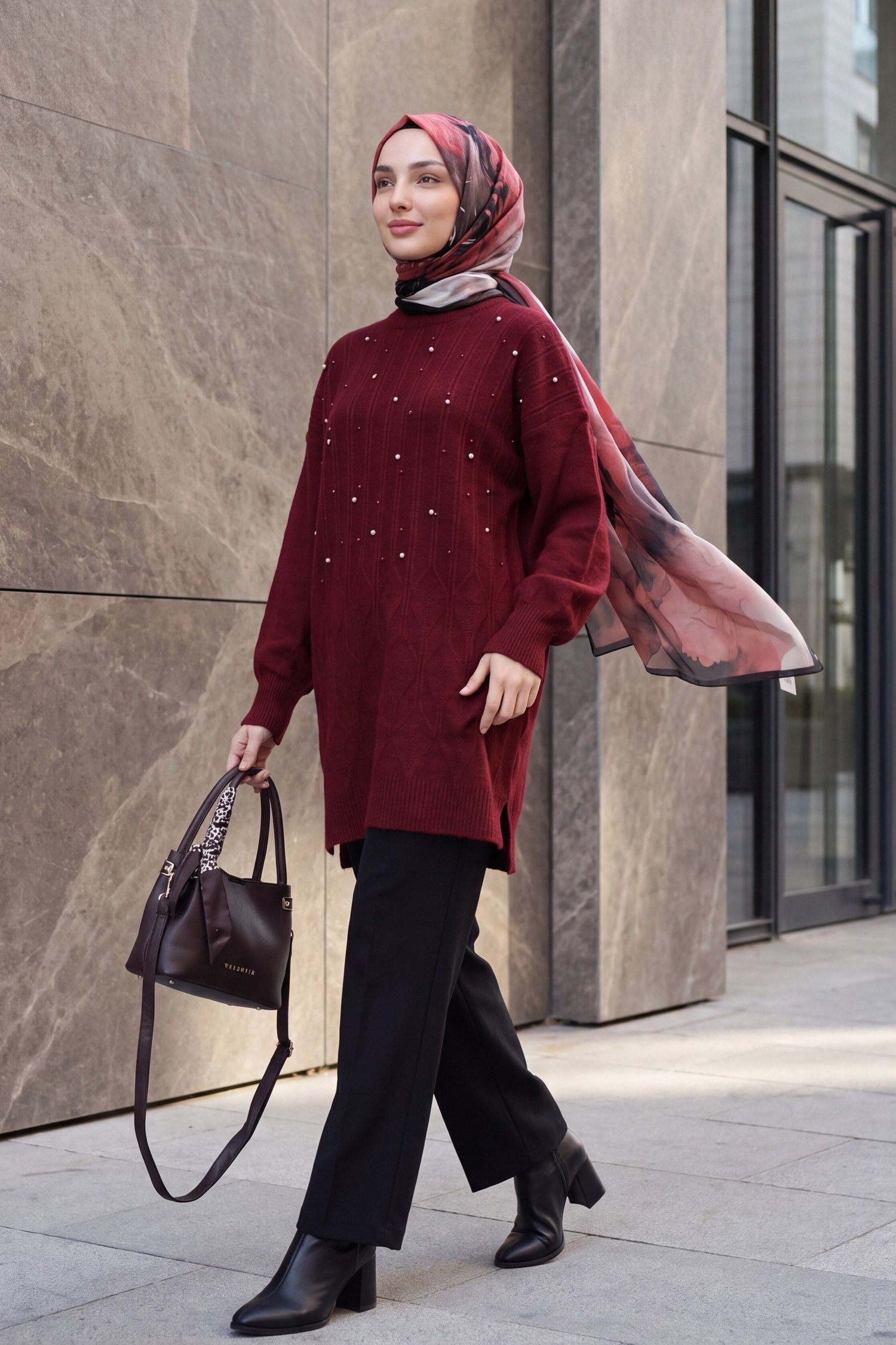 Önü Taş Ve İnci Detaylı Balon Kol Desenli Triko Tunik -Bordo