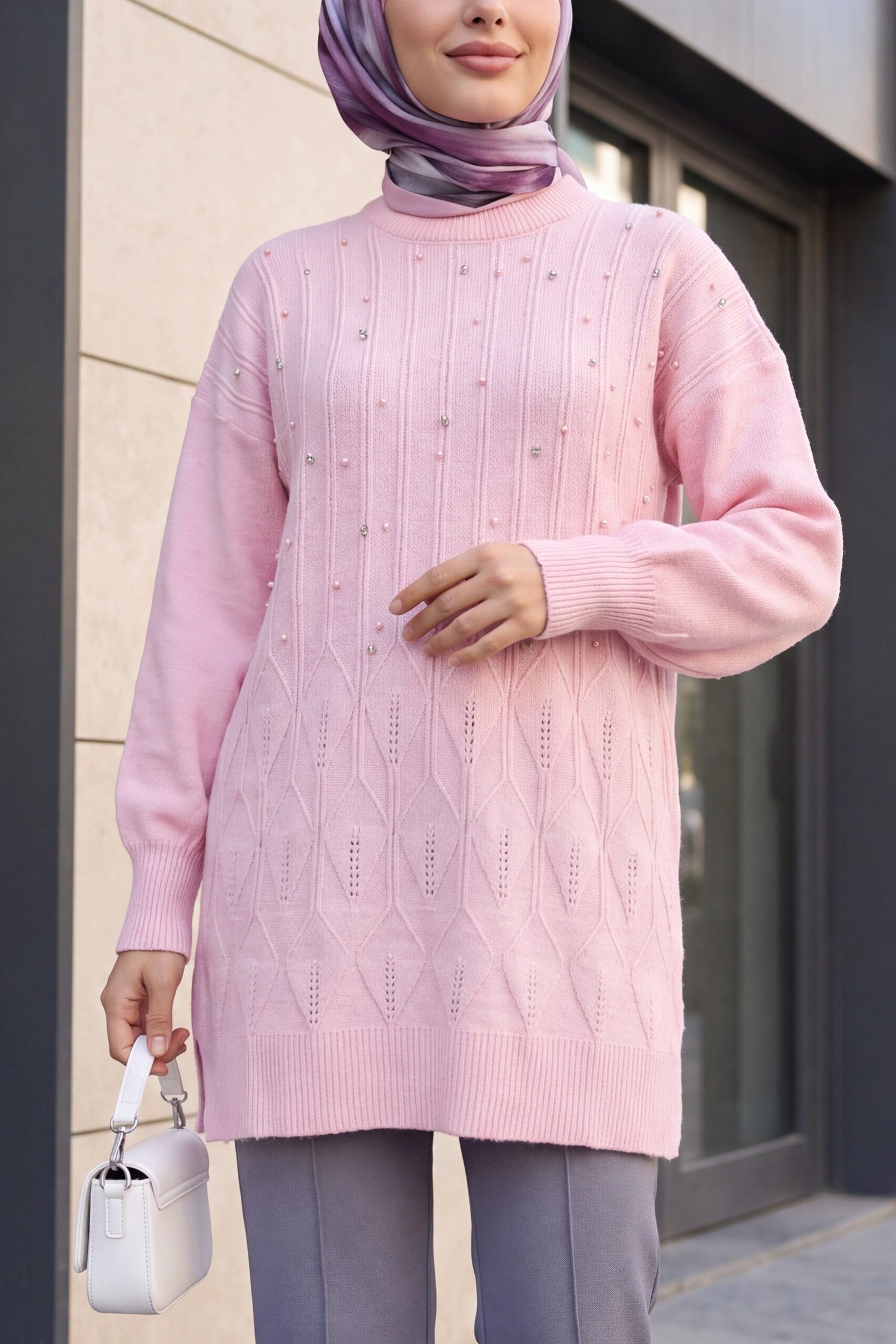 Önü Taş Ve İnci Detaylı Balon Kol Desenli Triko Tunik -Pudra