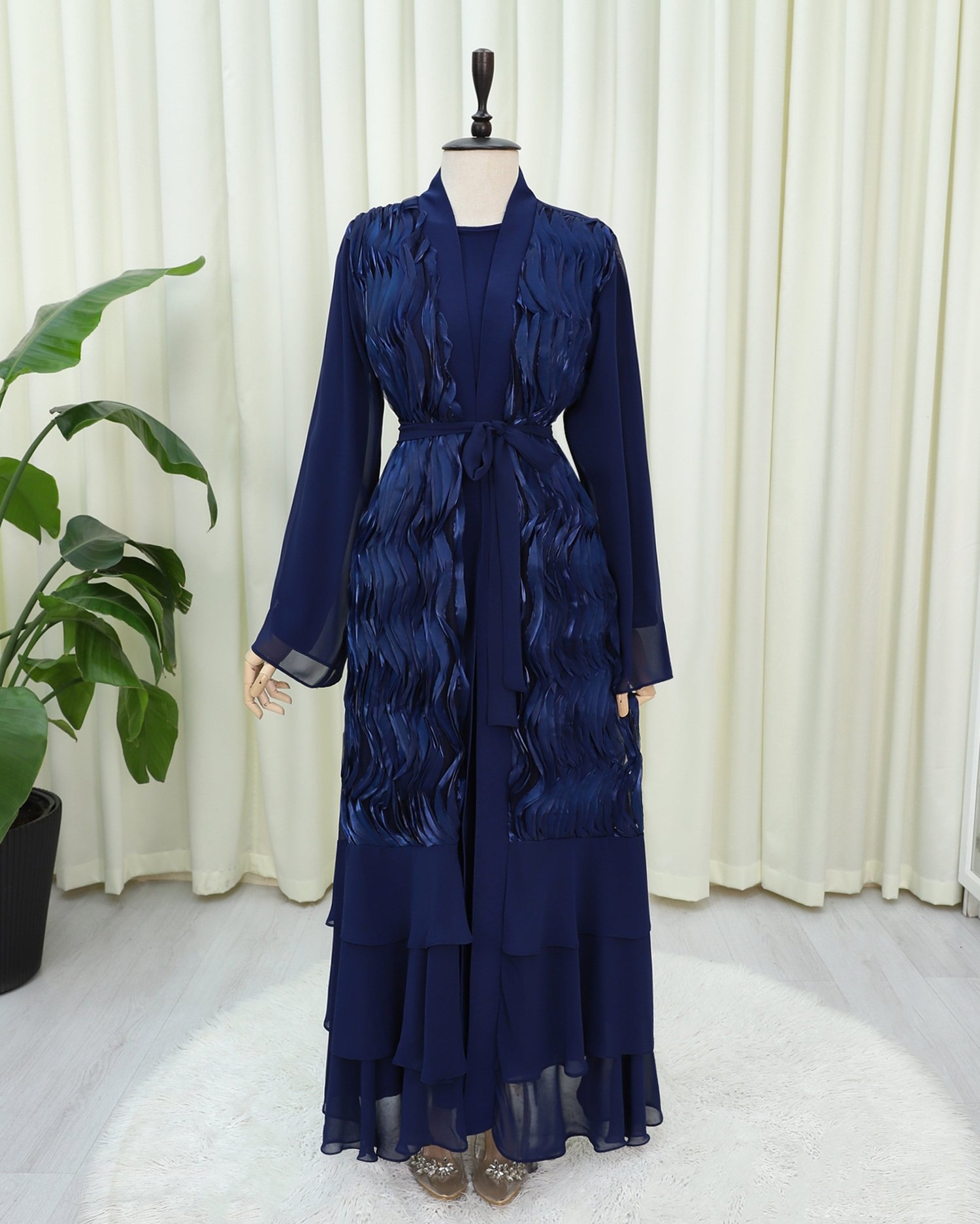 Önü Tül Detaylı Kemerli Eteği Katlı İkili Abaya Takım -Laci
